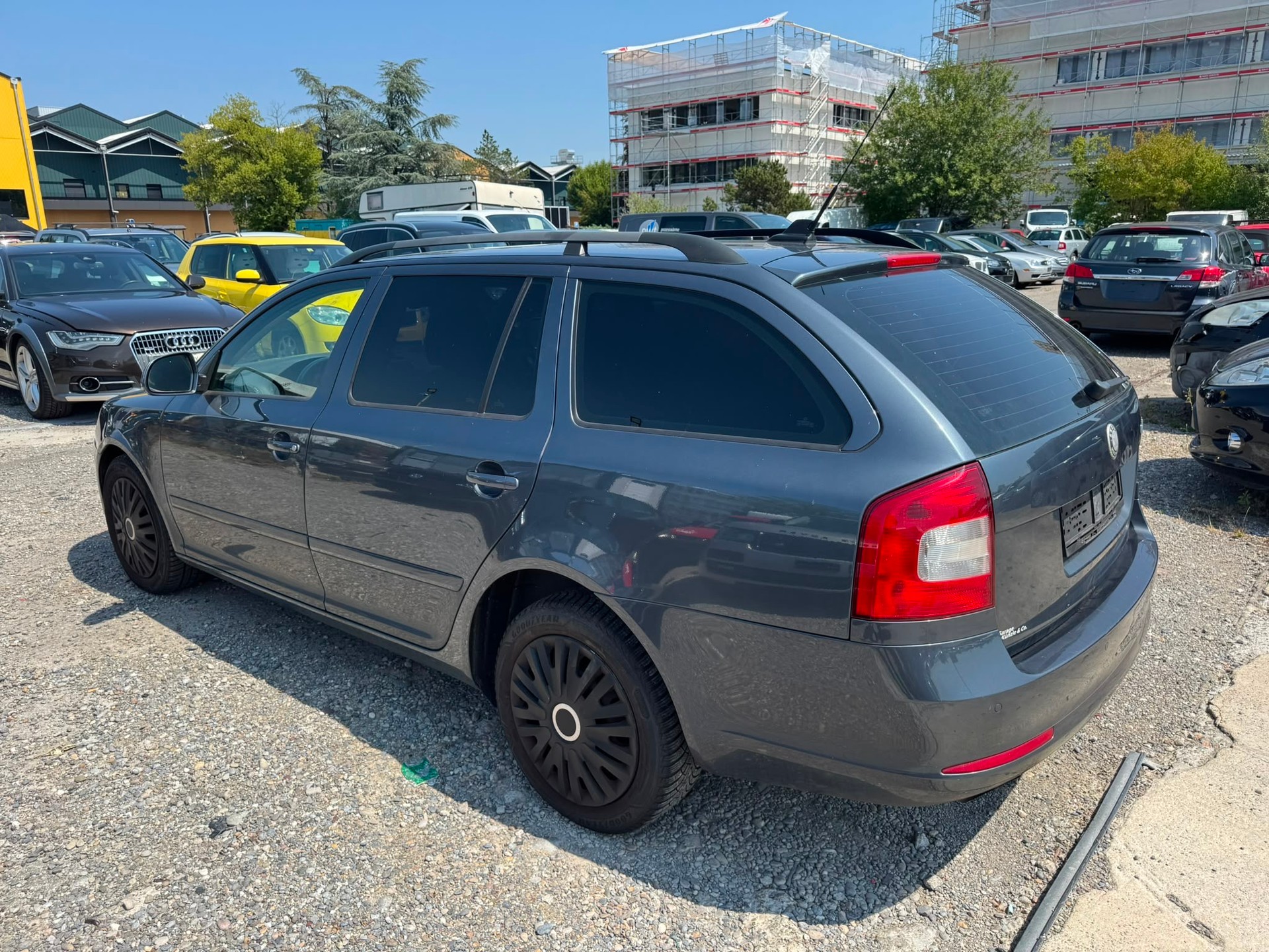 SKODA Octavia Combi 1.9 TDI Elegance DSG-image-9