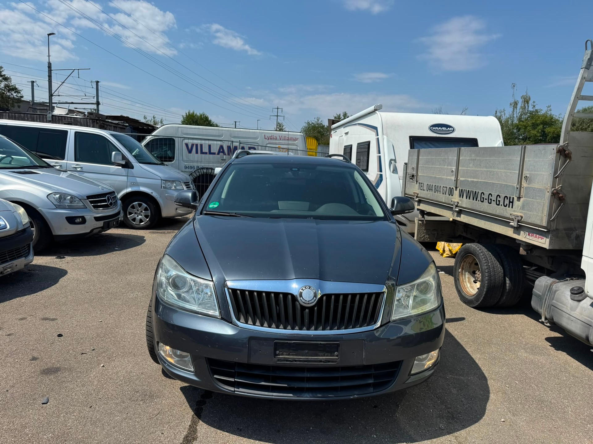SKODA Octavia Combi 1.9 TDI Elegance DSG-image-0