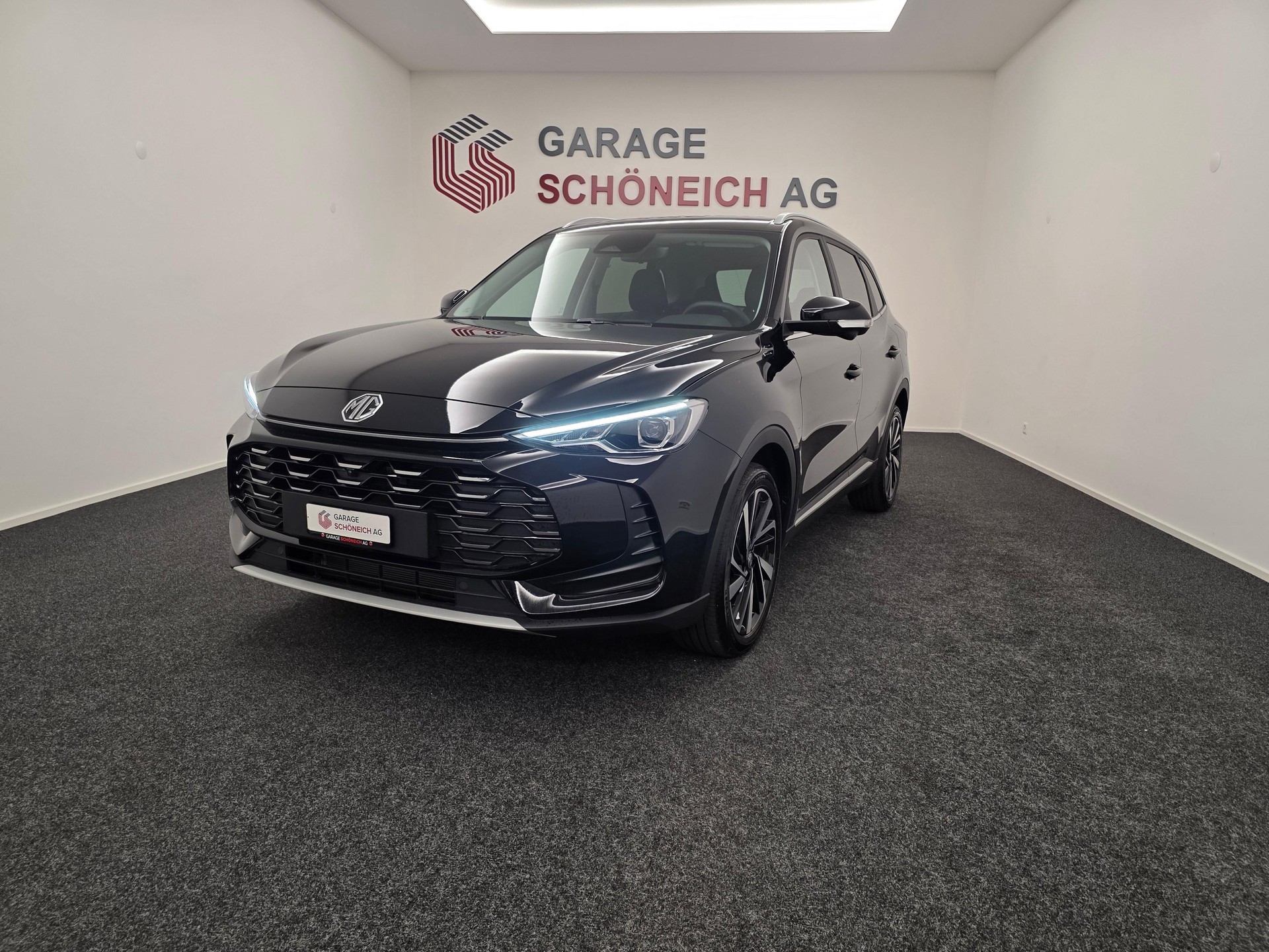 MG ZS 1.5 Hybrid+ Luxury-image-0