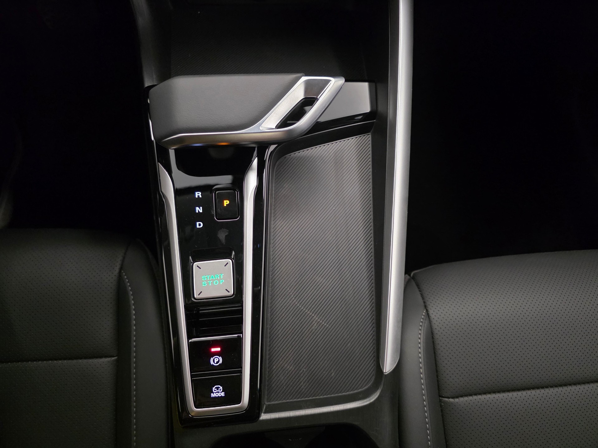 MG ZS 1.5 Hybrid+ Luxury-image-19