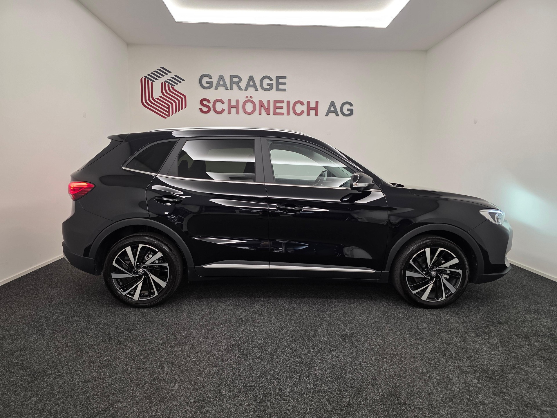 MG ZS 1.5 Hybrid+ Luxury-image-3