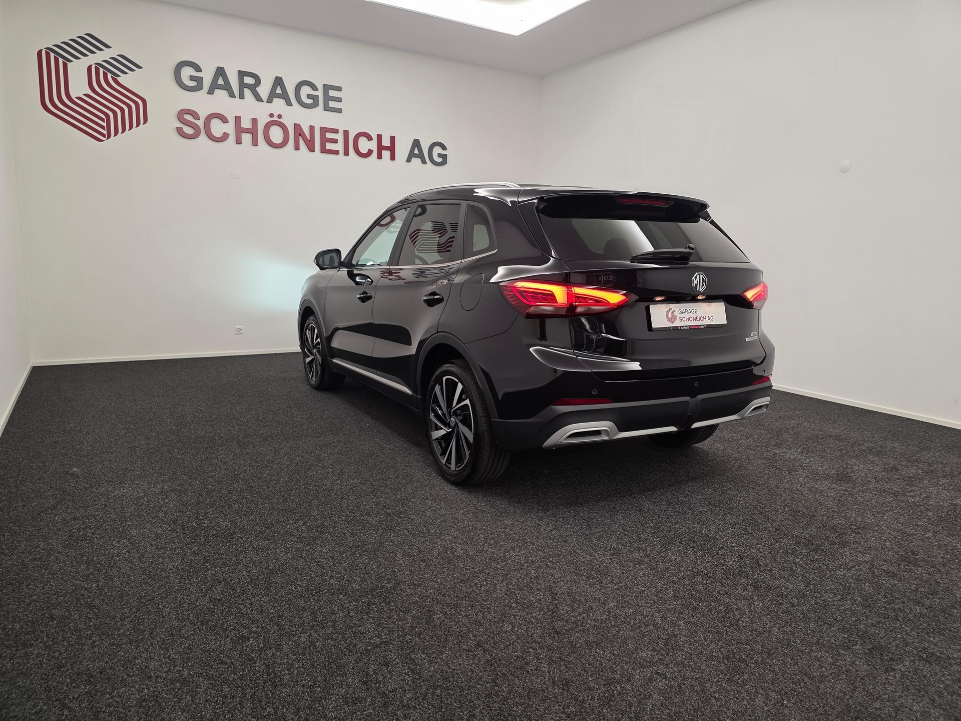 MG ZS 1.5 Hybrid+ Luxury-image-6