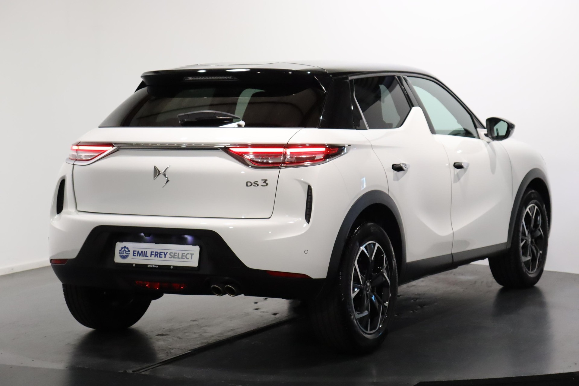 DS AUTOMOBILES 3 Crossback 1.2 PureTech 130 So Chic-image-0