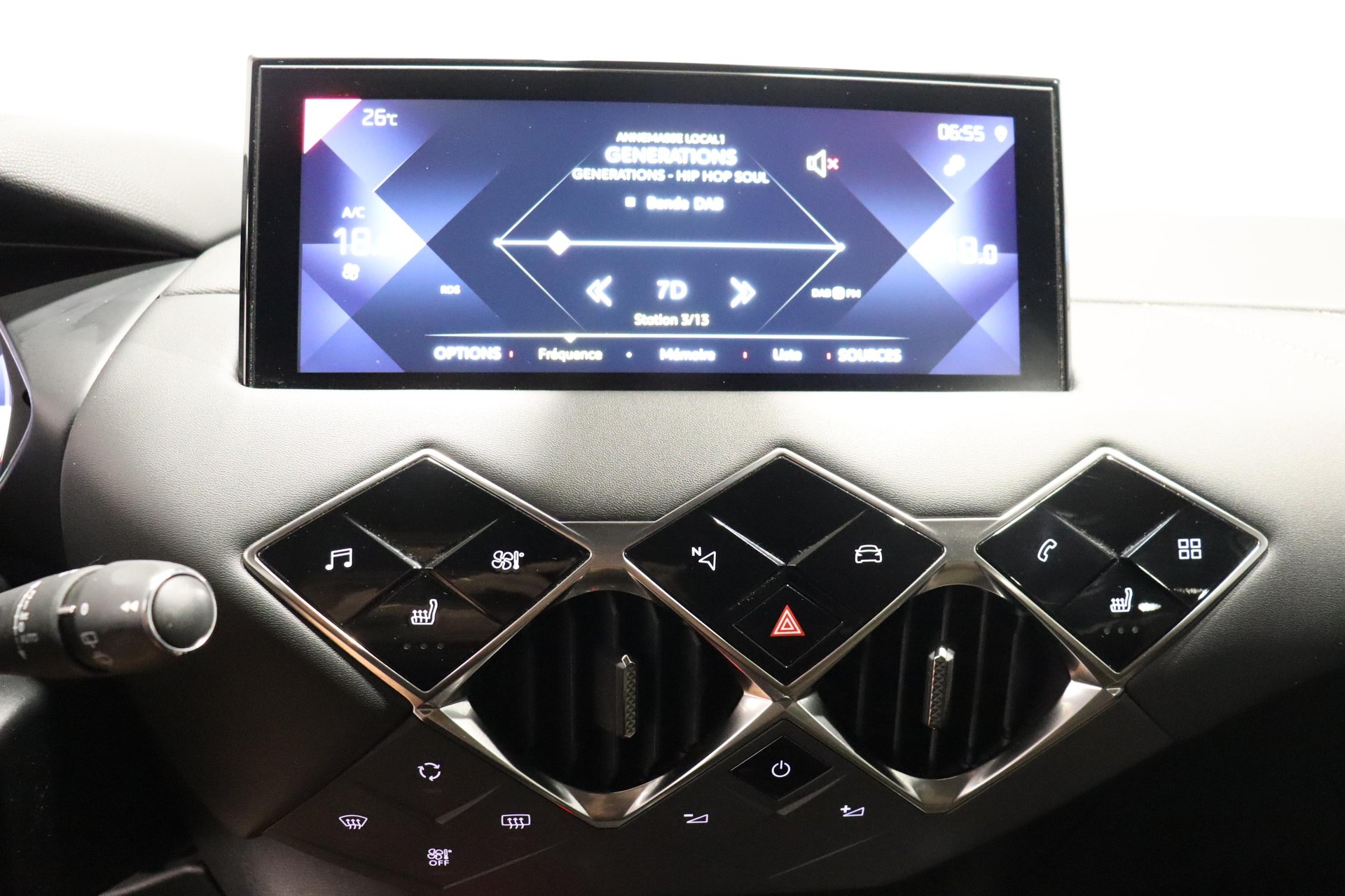 DS AUTOMOBILES 3 Crossback 1.2 PureTech 130 So Chic-image-12