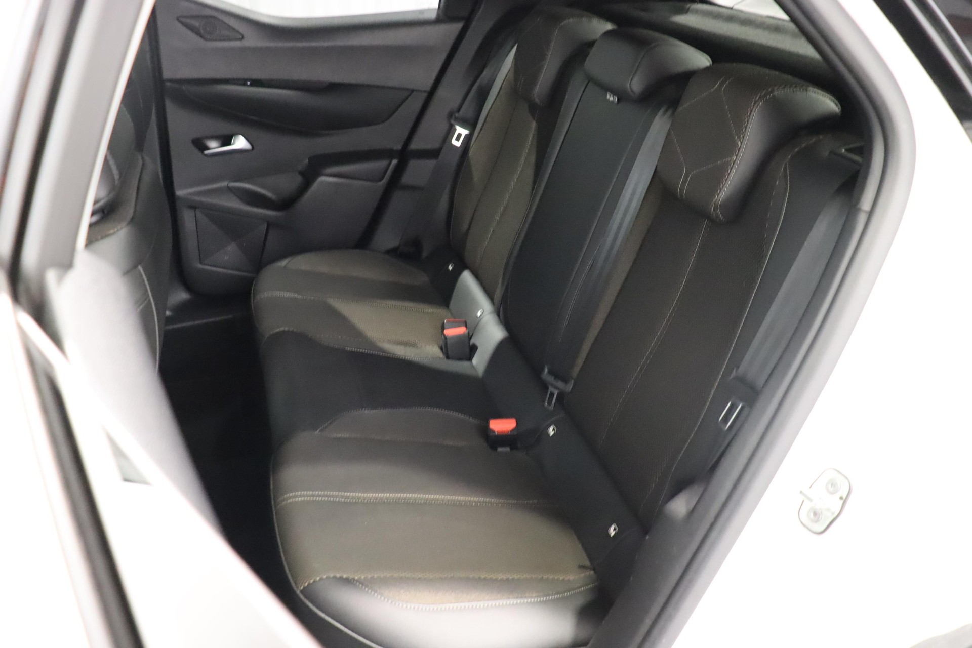 DS AUTOMOBILES 3 Crossback 1.2 PureTech 130 So Chic-image-7