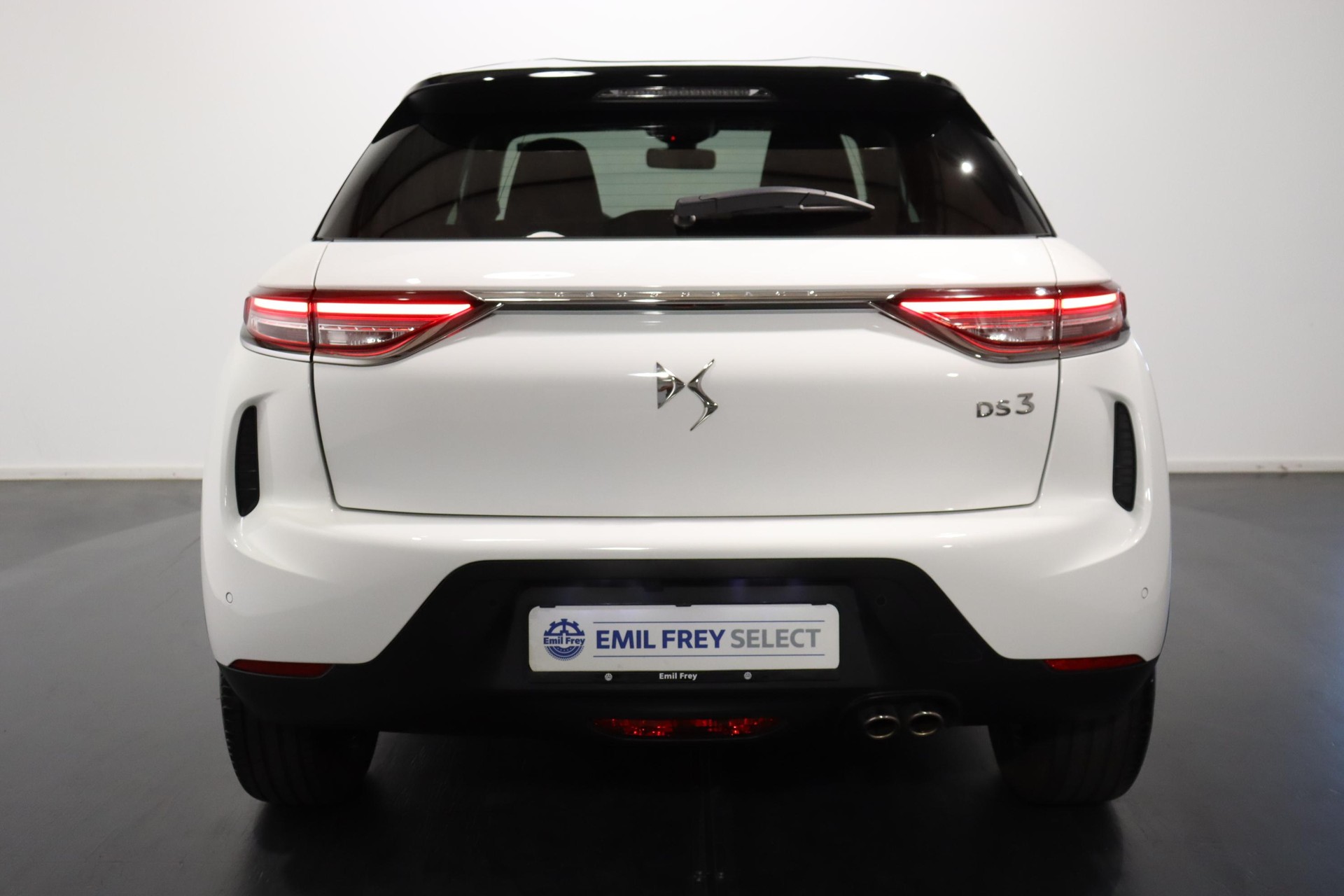 DS AUTOMOBILES 3 Crossback 1.2 PureTech 130 So Chic-image-2