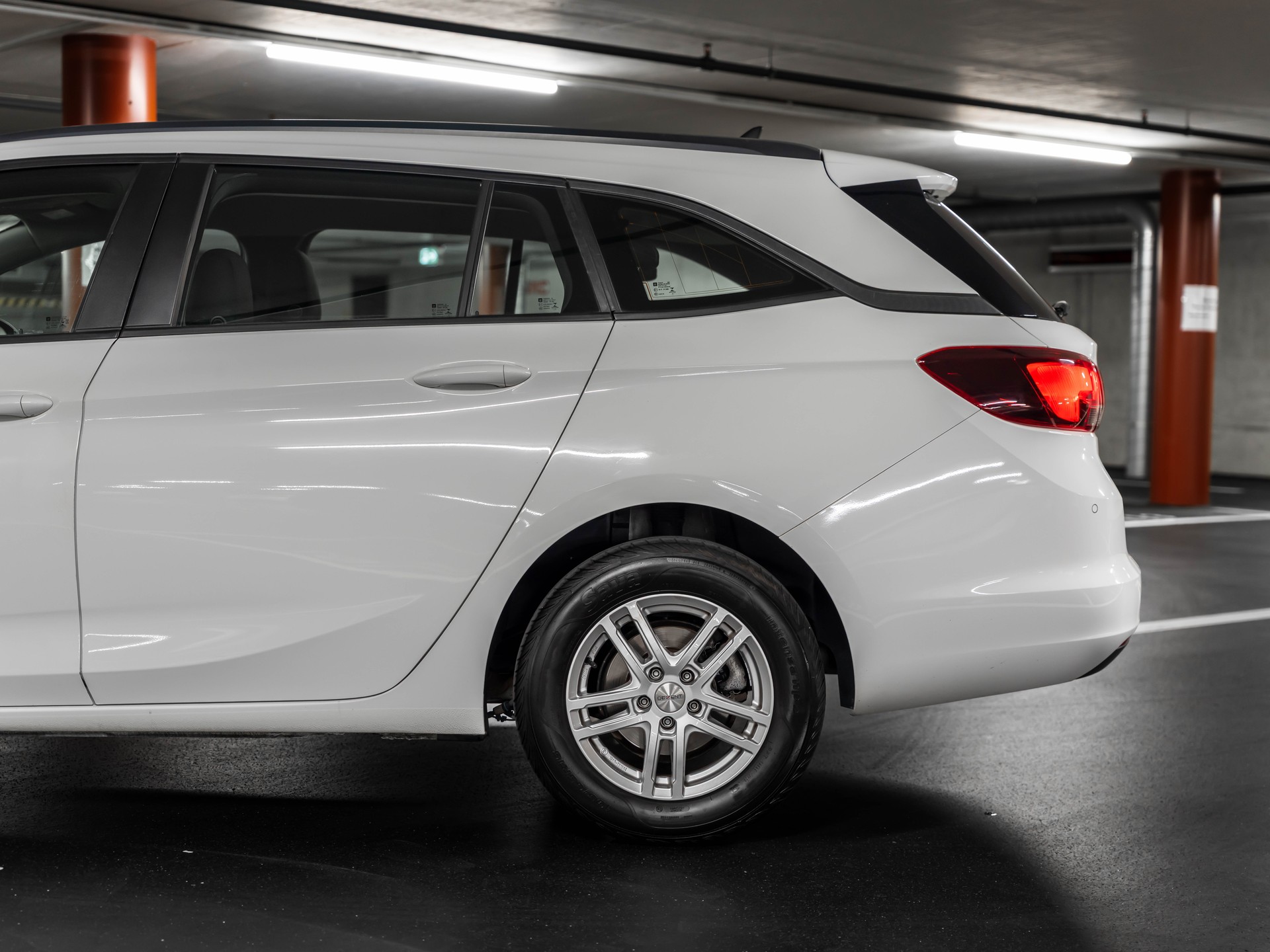 OPEL Astra Sports Tourer 1.6 CDTi ecoF Enjoy-image-3