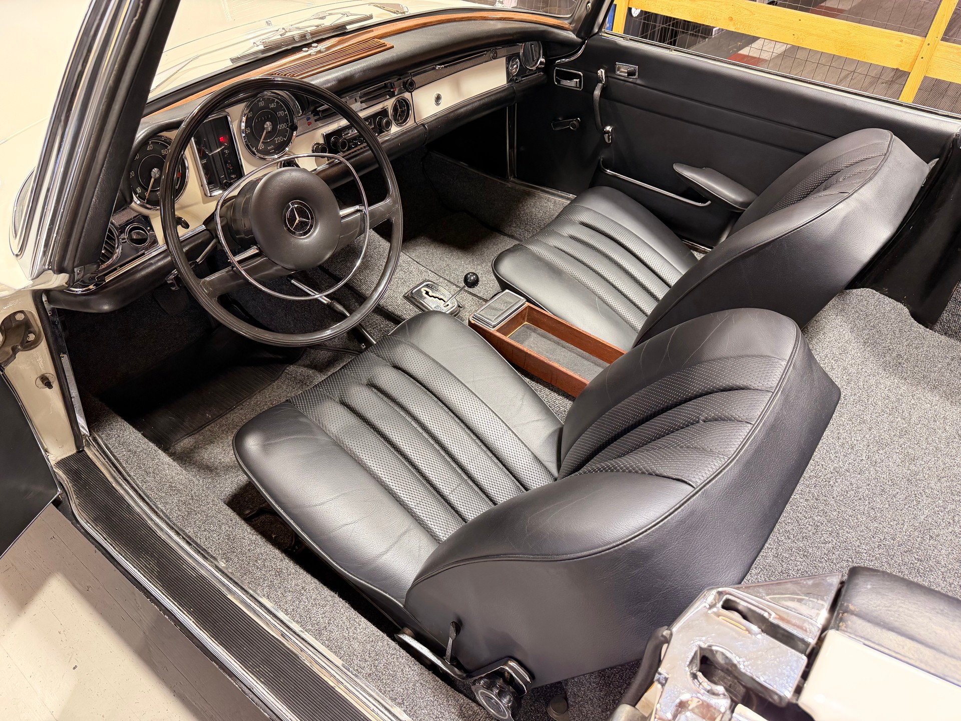 MERCEDES-BENZ 280 SL Pagode VETERAN-image-8