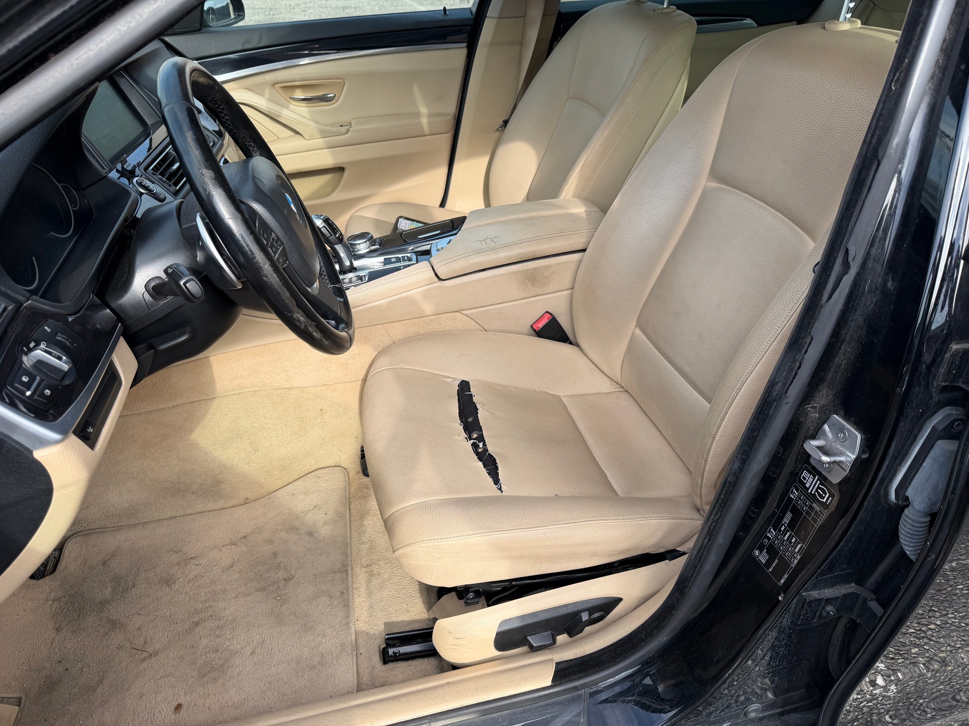 BMW 520d Touring Luxury Line Steptronic-image-9