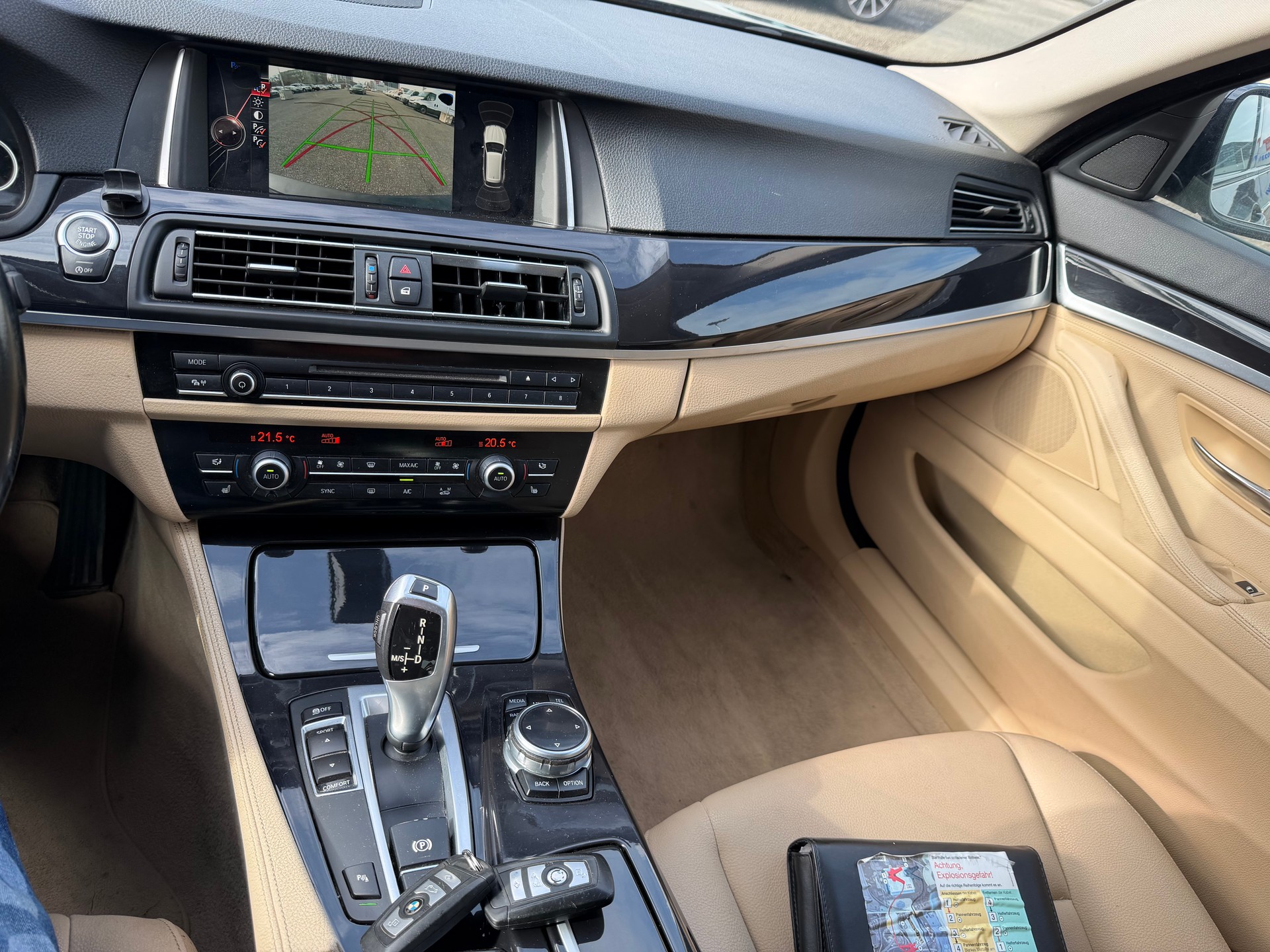 BMW 520d Touring Luxury Line Steptronic-image-14