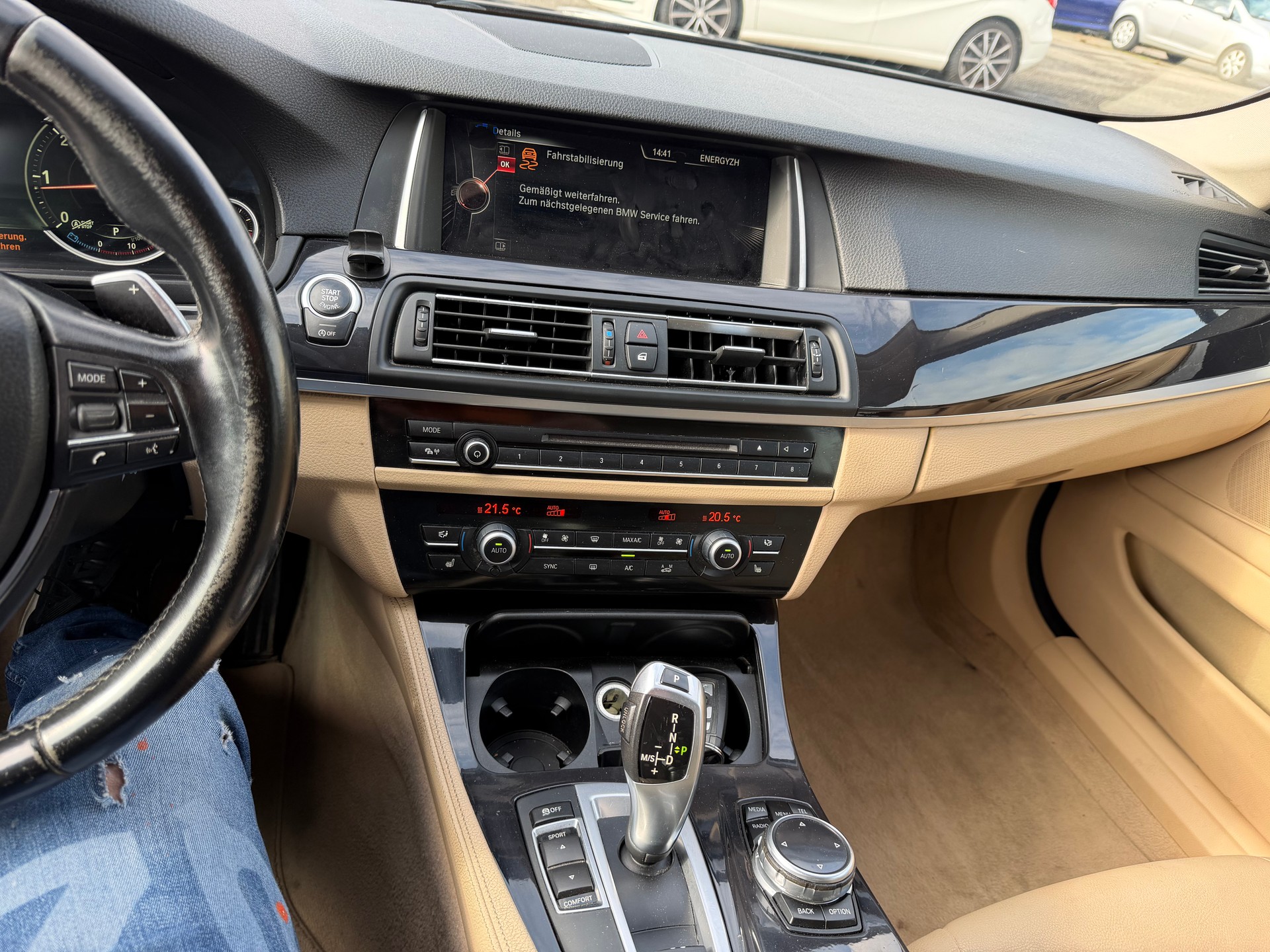 BMW 520d Touring Luxury Line Steptronic-image-11