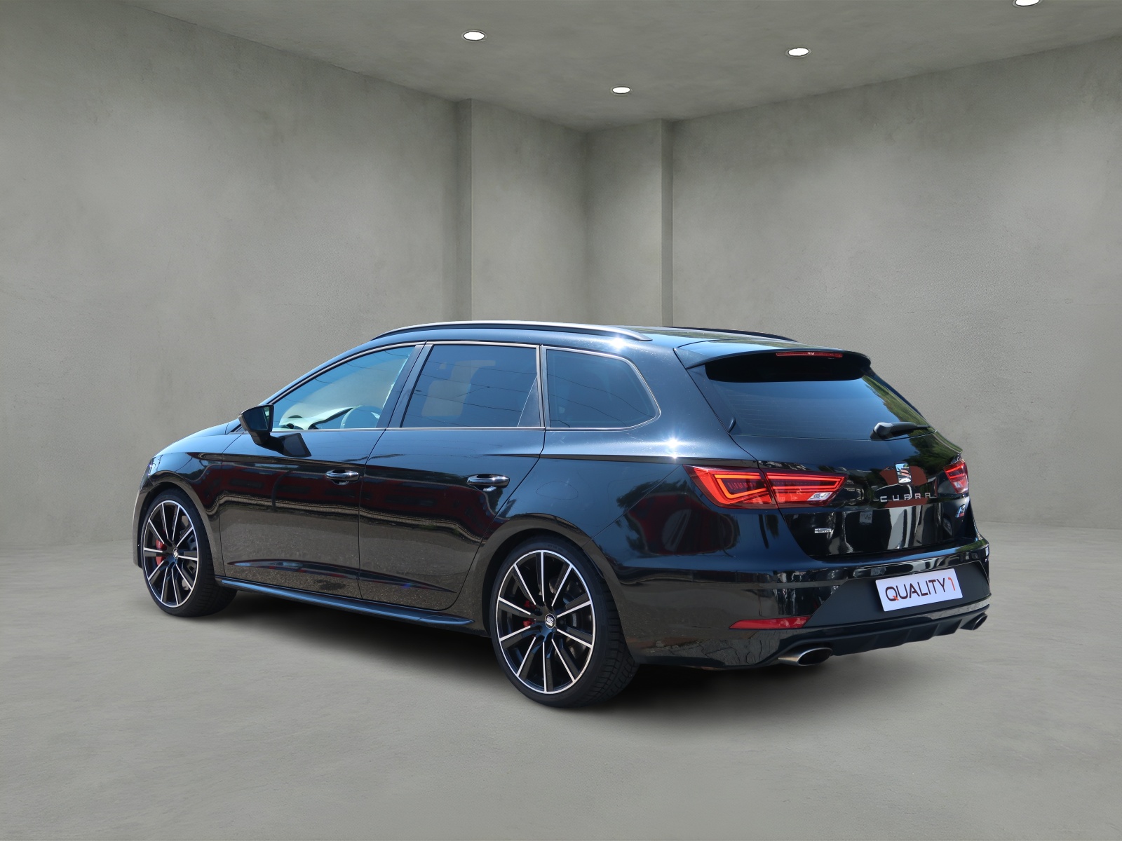 SEAT Leon ST 2.0 TSI Cupra 300 4 Drive DSG-image-6