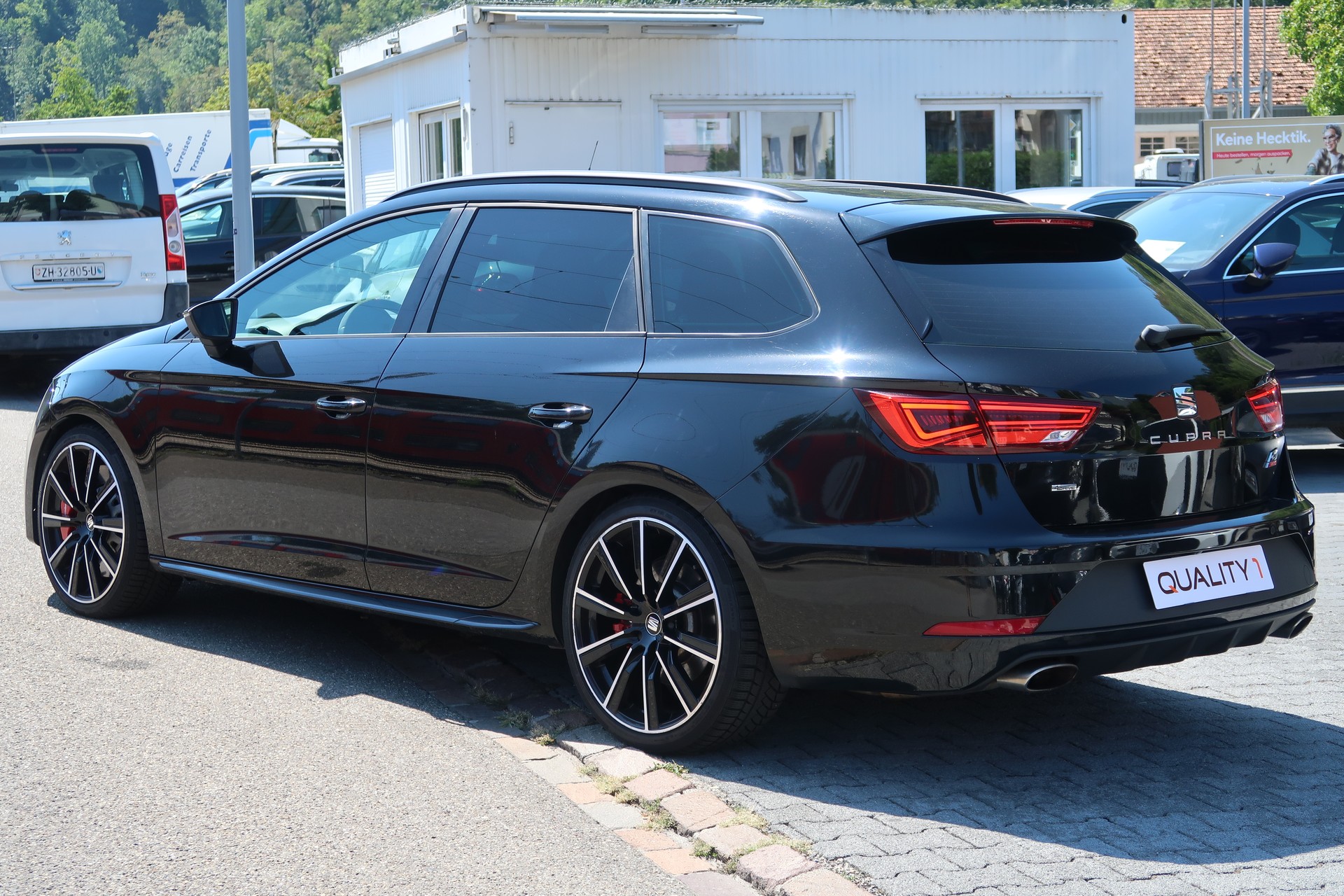 SEAT Leon ST 2.0 TSI Cupra 300 4 Drive DSG-image-6