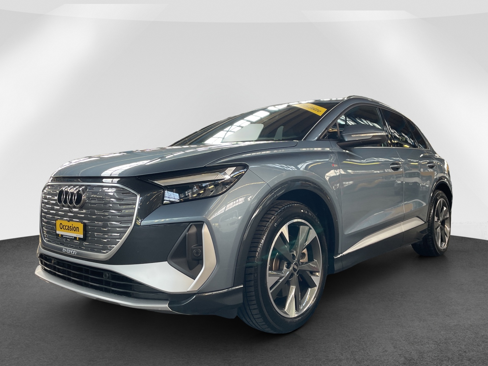 AUDI Q4 e-tron S-Line 50 quattro-showroom-element-2