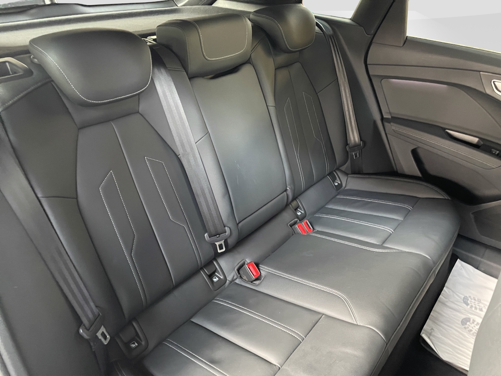 AUDI Q4 e-tron S-Line 50 quattro-image-9