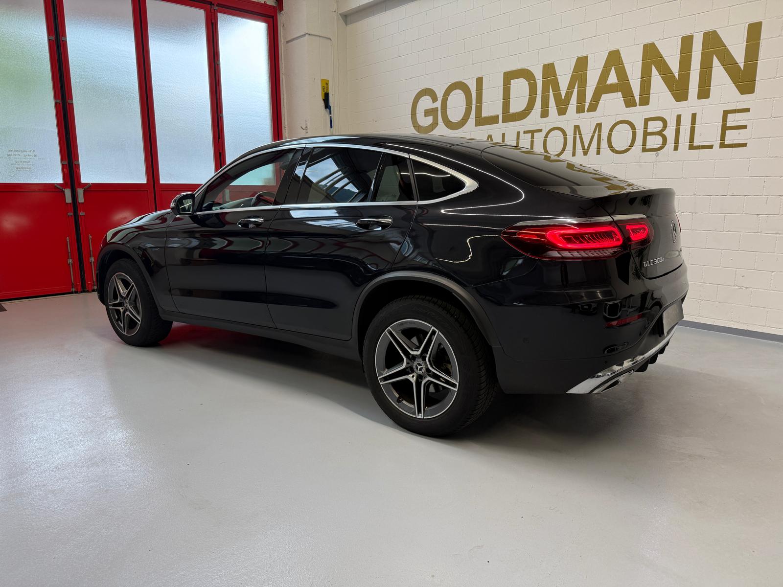 MERCEDES-BENZ GLC Coupé 300 e AMG Line 9G-Tronic-showroom-element-2
