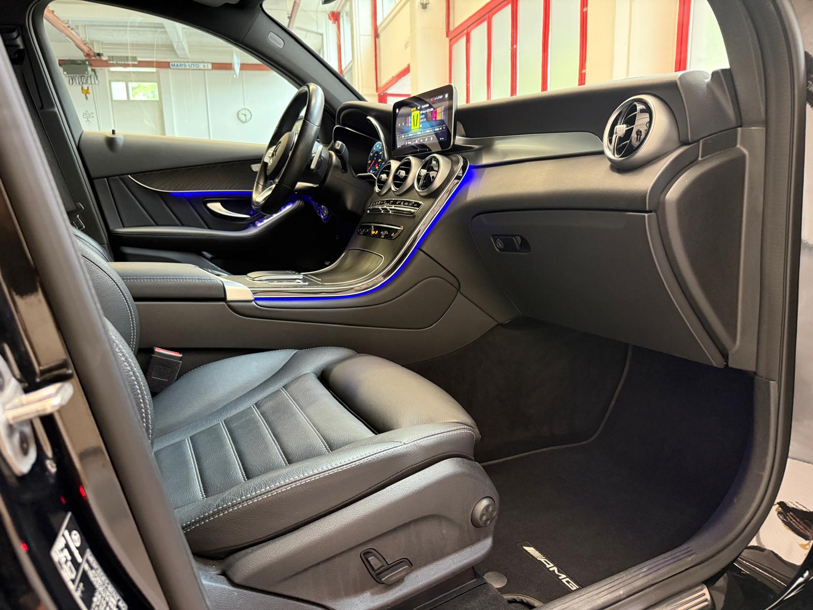 MERCEDES-BENZ GLC Coupé 300 e AMG Line 9G-Tronic-image-19