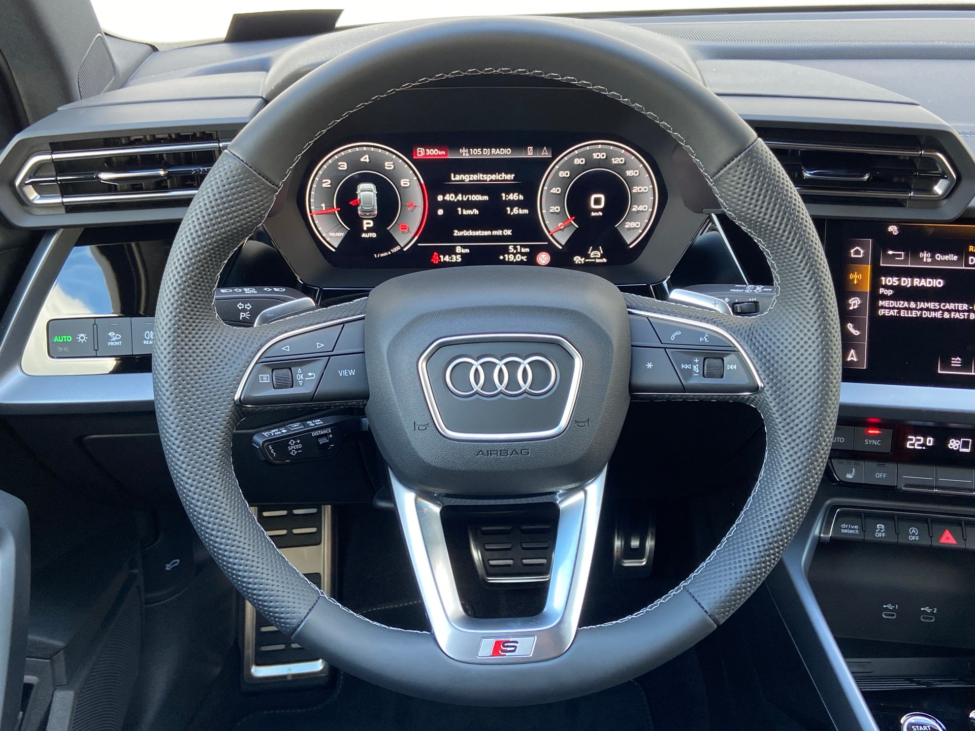 AUDI A3 allstreet TFSI quattro S tronic S-Line-image-8