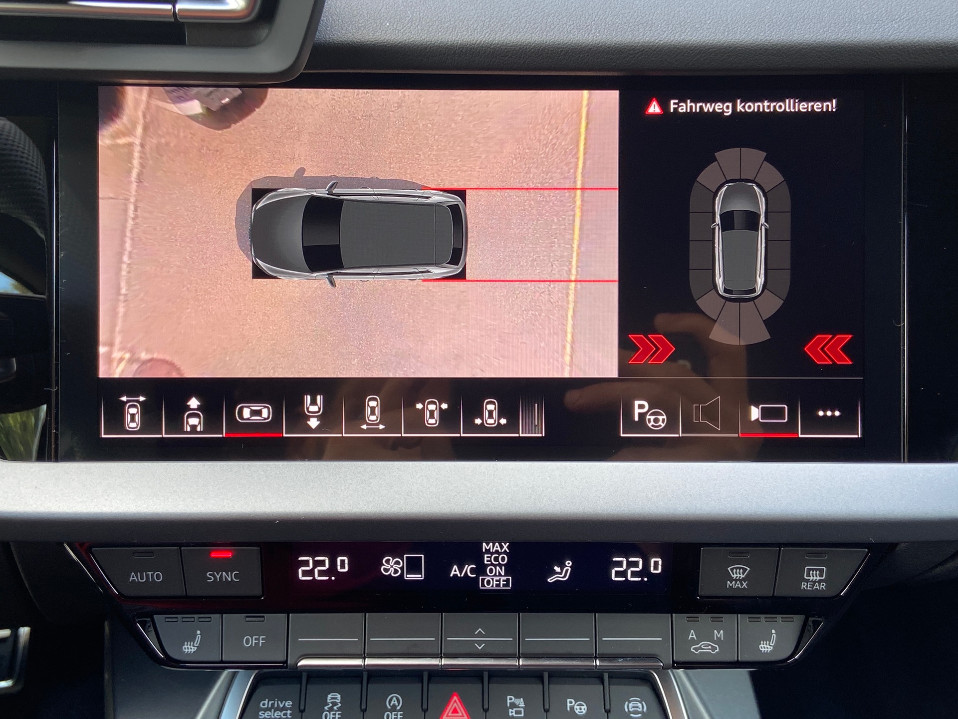 AUDI A3 allstreet TFSI quattro S tronic S-Line-image-15