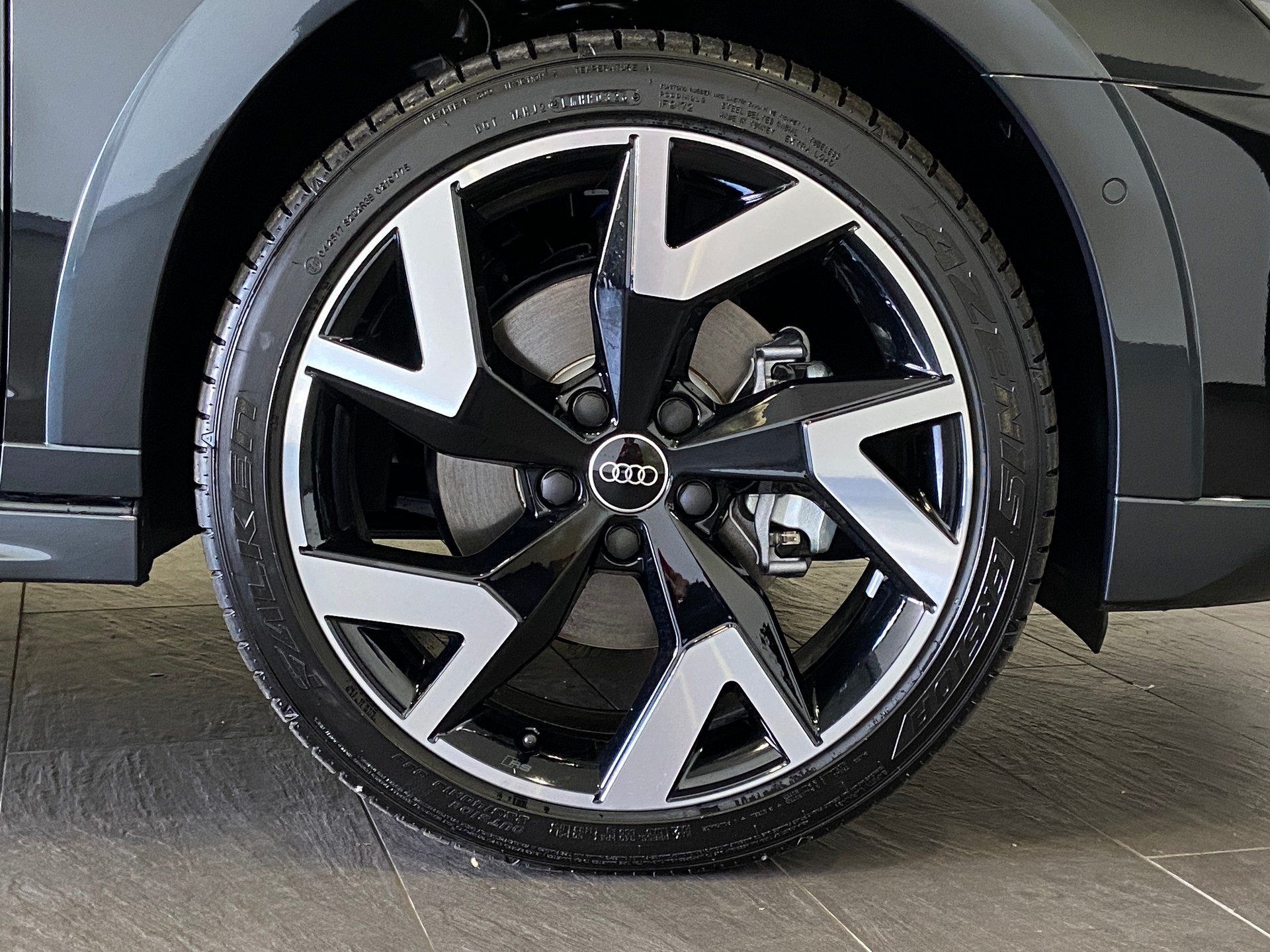 AUDI A3 allstreet TFSI quattro S tronic S-Line-image-3
