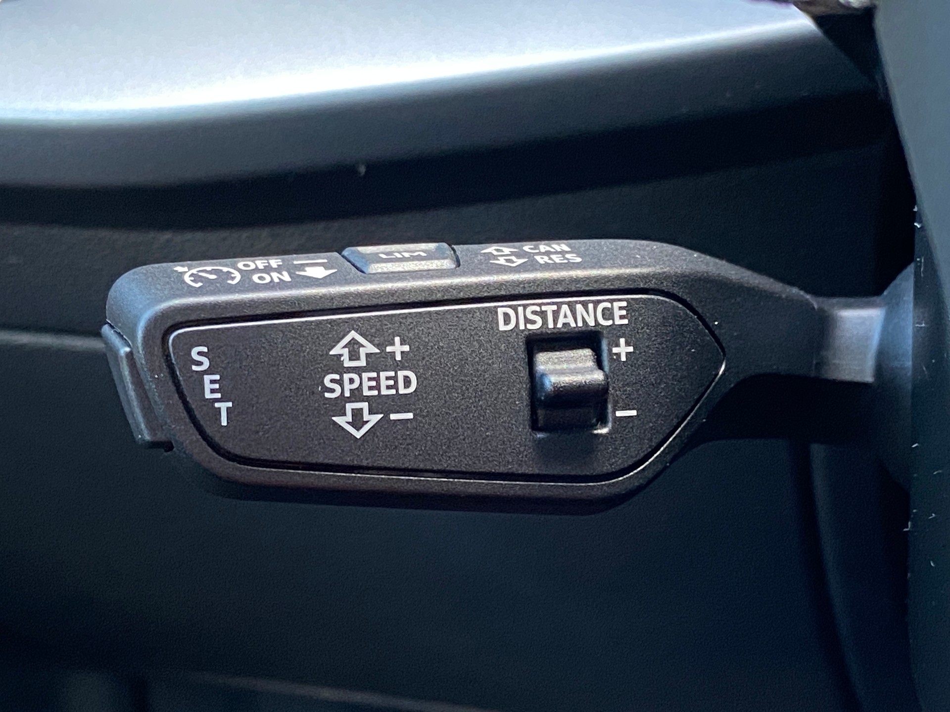 AUDI A3 allstreet TFSI quattro S tronic S-Line-image-19