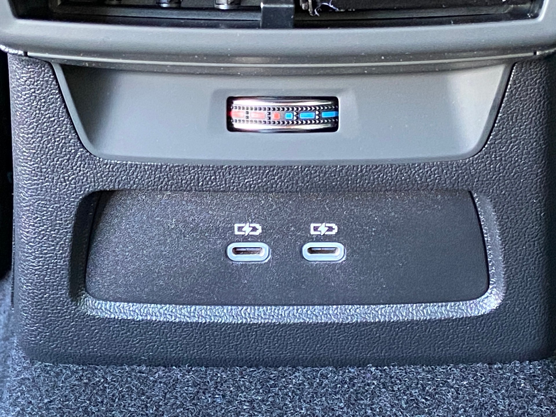 AUDI A3 allstreet TFSI quattro S tronic S-Line-image-18