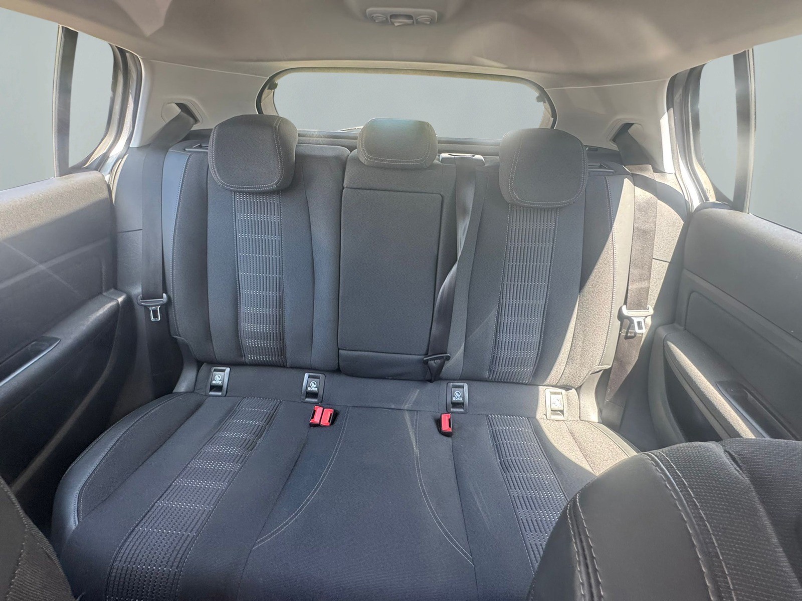 PEUGEOT 308 1.2 Pure Tech Allure Pack EAT8-image-6