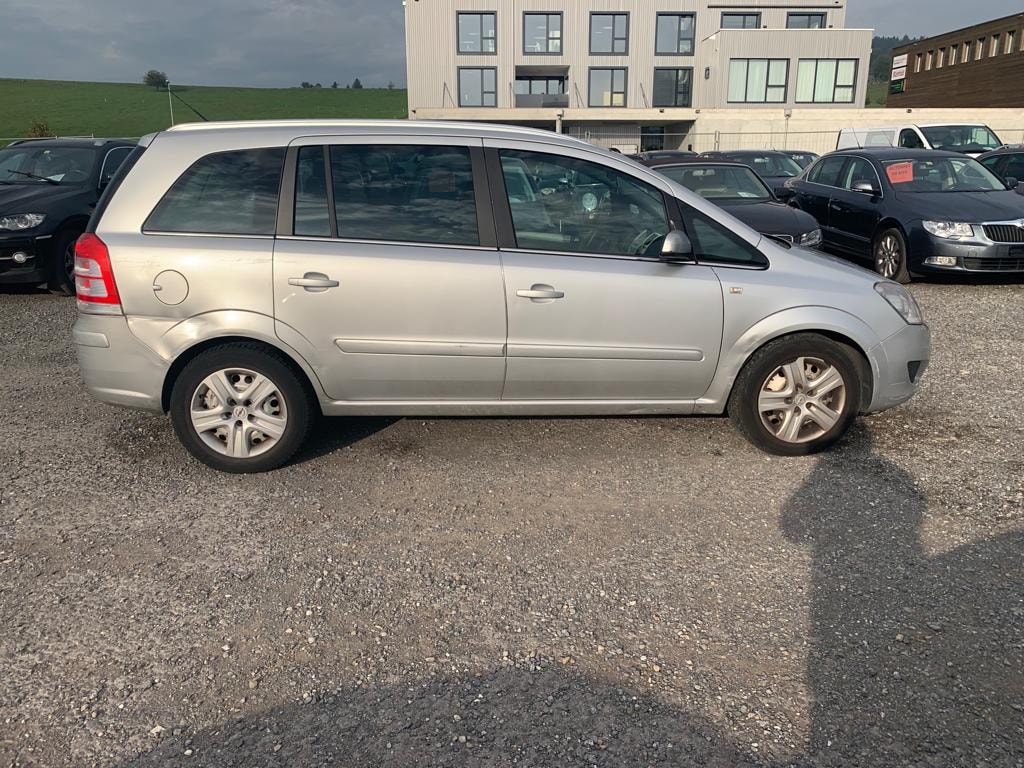 OPEL Zafira 2.2i 16V Sport-image-4