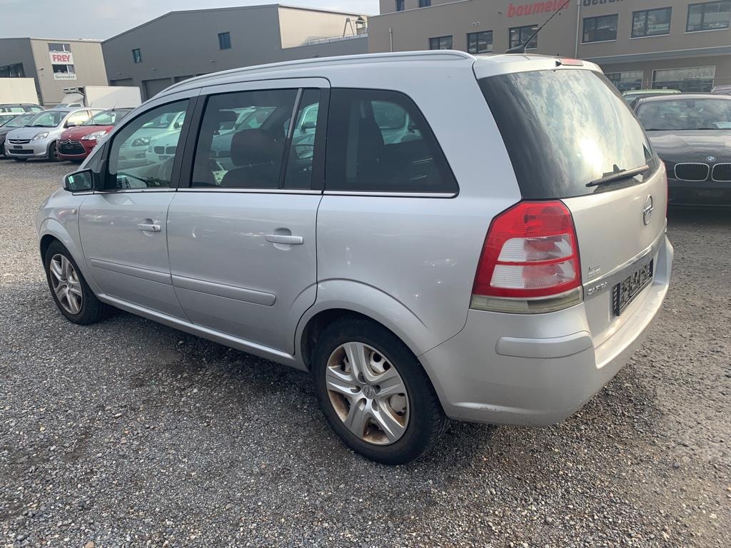 OPEL Zafira 2.2i 16V Sport-image-6
