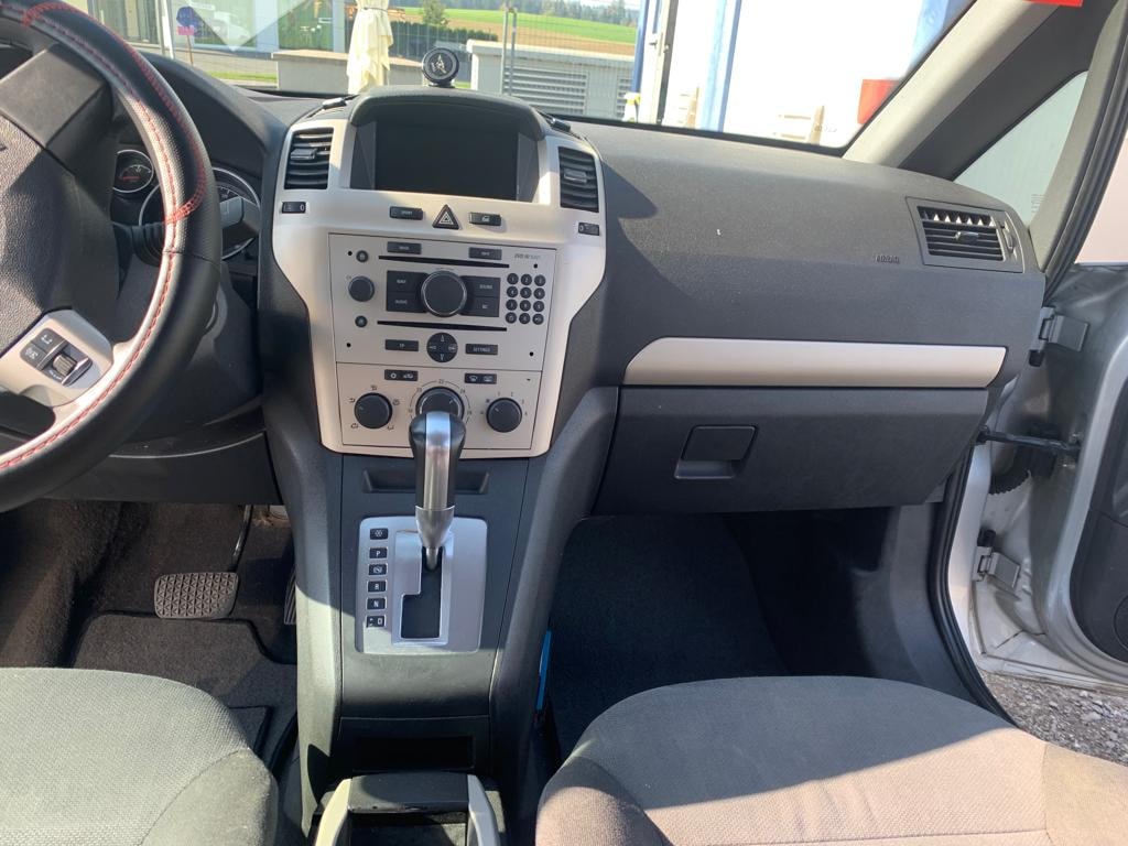 OPEL Zafira 2.2i 16V Sport-image-11