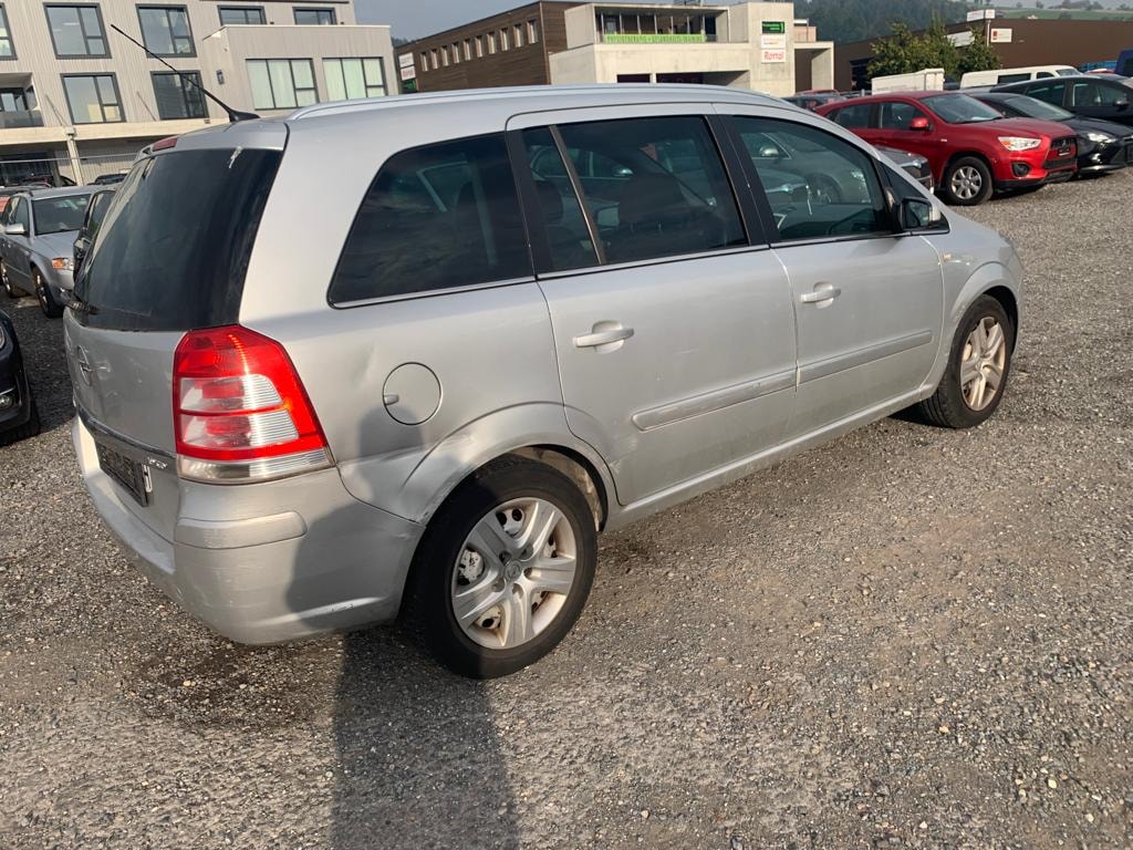 OPEL Zafira 2.2i 16V Sport-image-3