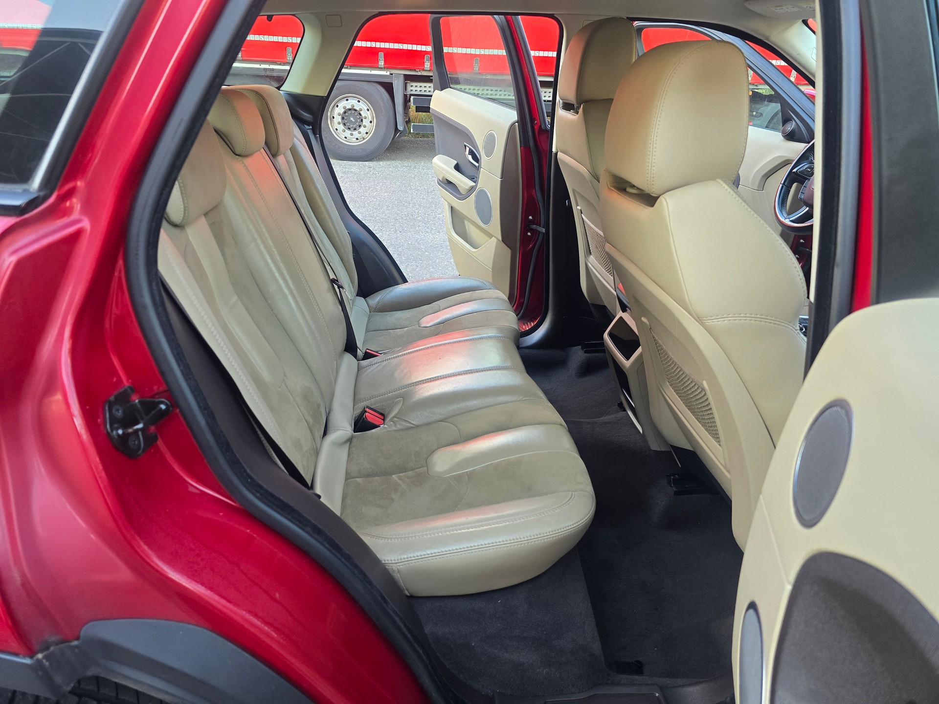 LAND ROVER Range Rover Evoque 2.0 TD4 SE-image-14