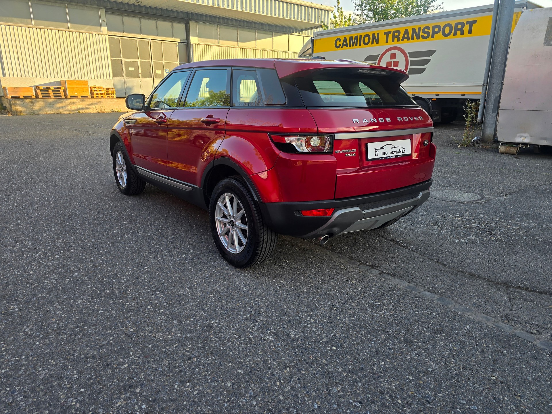 LAND ROVER Range Rover Evoque 2.0 TD4 SE-image-4