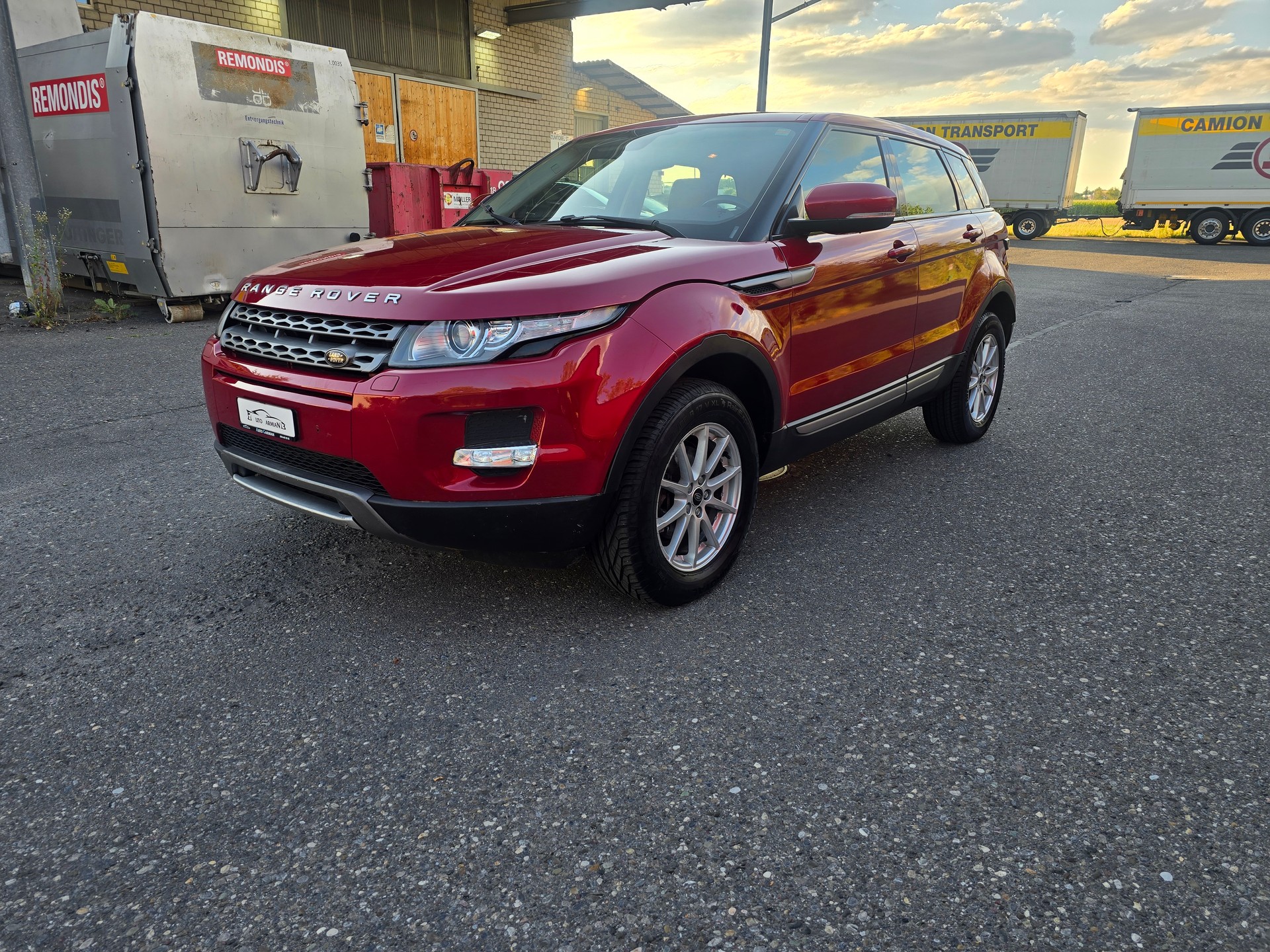 LAND ROVER Range Rover Evoque 2.0 TD4 SE-showroom-element-2