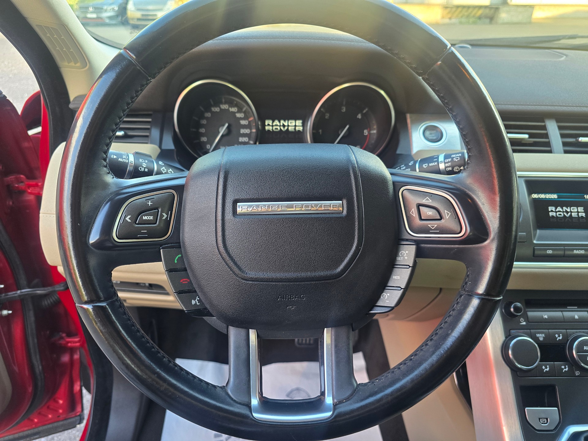 LAND ROVER Range Rover Evoque 2.0 TD4 SE-image-15