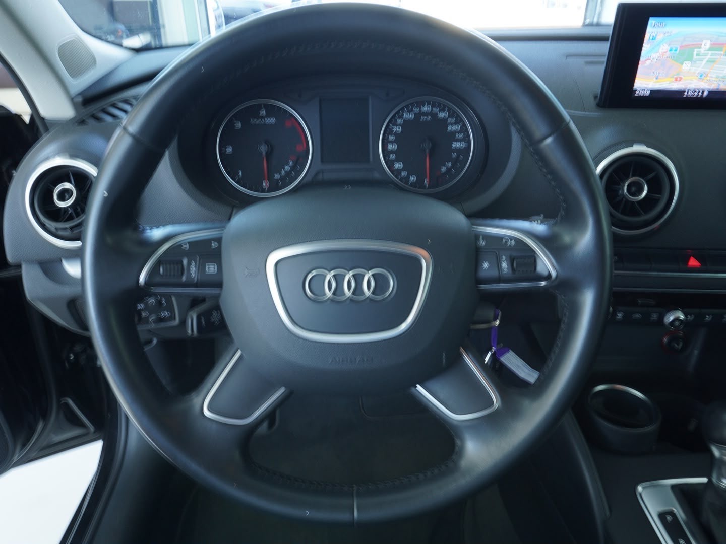 AUDI A3 Sportback 1.6 TDI Attraction S-tronic-image-8