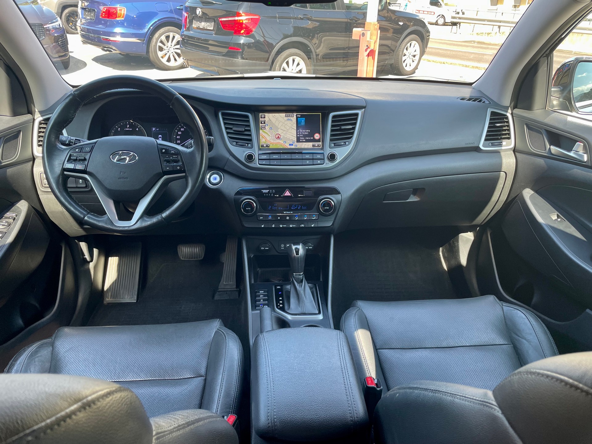 HYUNDAI Tucson 2.0 CRDI Vertex 4WD Automatic-image-6