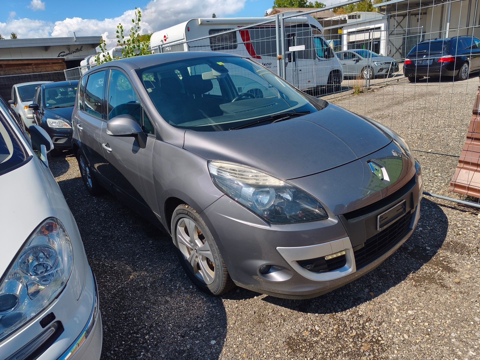 RENAULT Scénic 2.0 dCi Dynamique Automatic-image-1