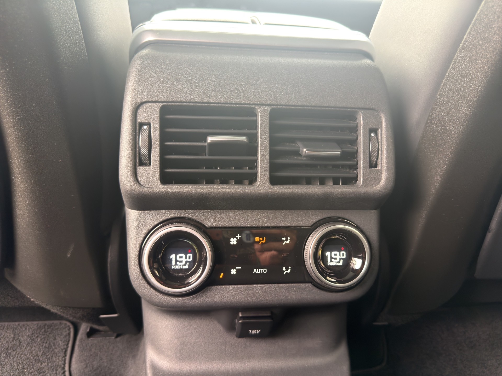 LAND ROVER Range Rover Velar R-Dynamic P 300 HSE Automatic-image-26