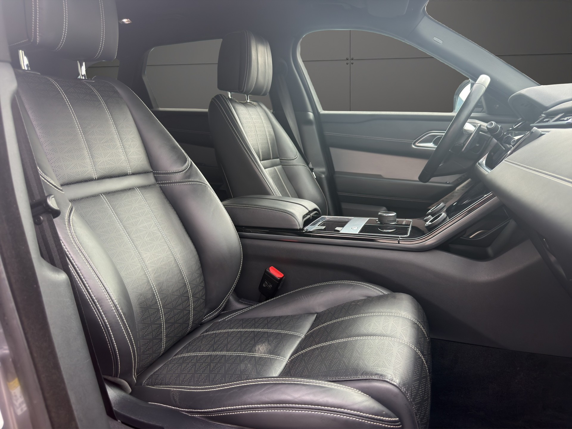 LAND ROVER Range Rover Velar R-Dynamic P 300 HSE Automatic-image-15