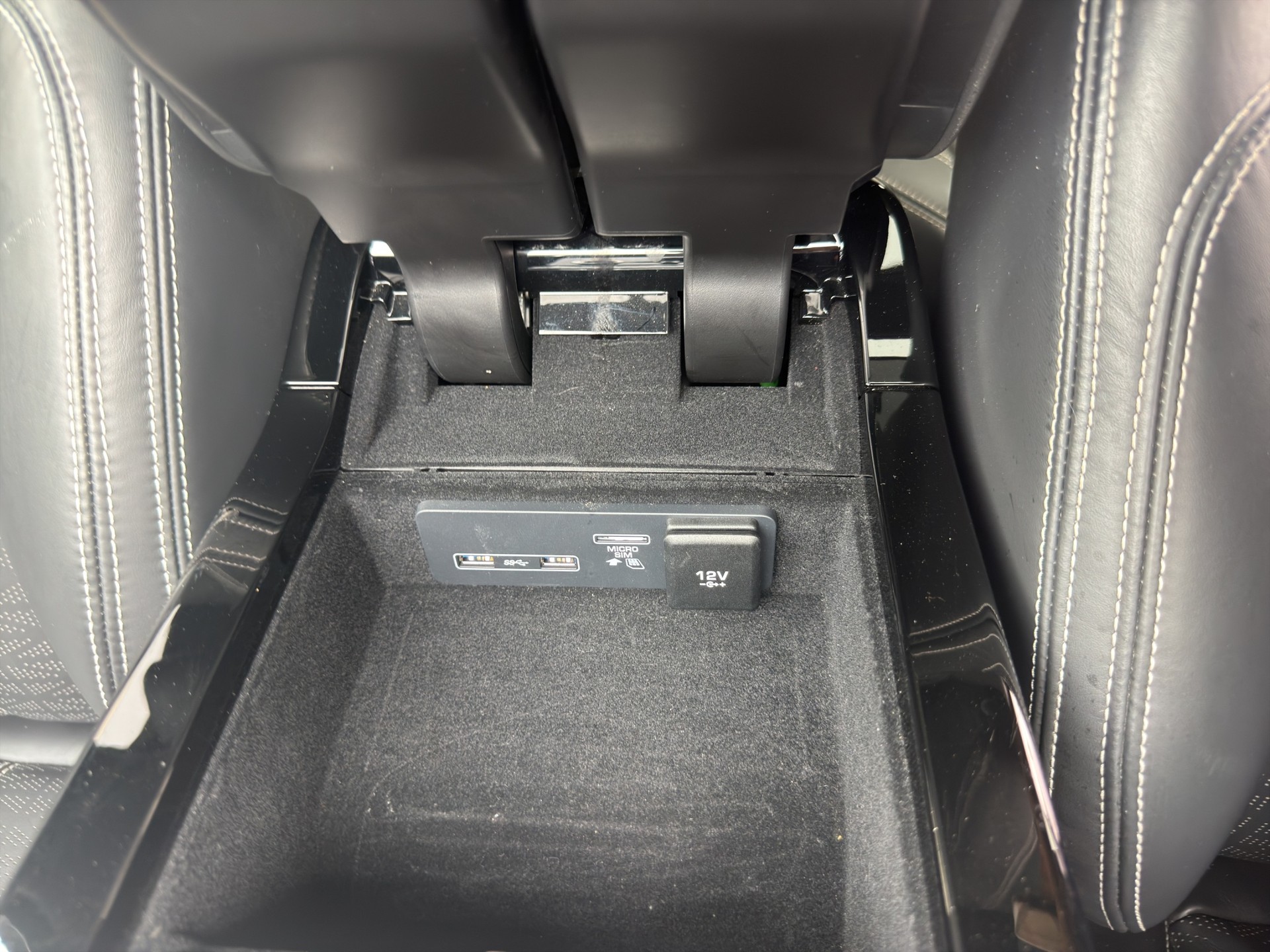 LAND ROVER Range Rover Velar R-Dynamic P 300 HSE Automatic-image-24