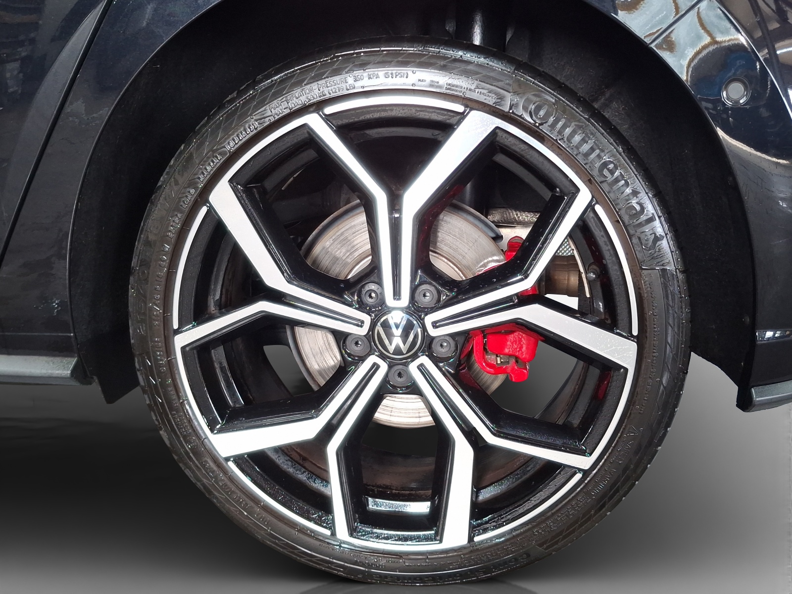 VW Polo 2.0 TSI GTI DSG-image-13
