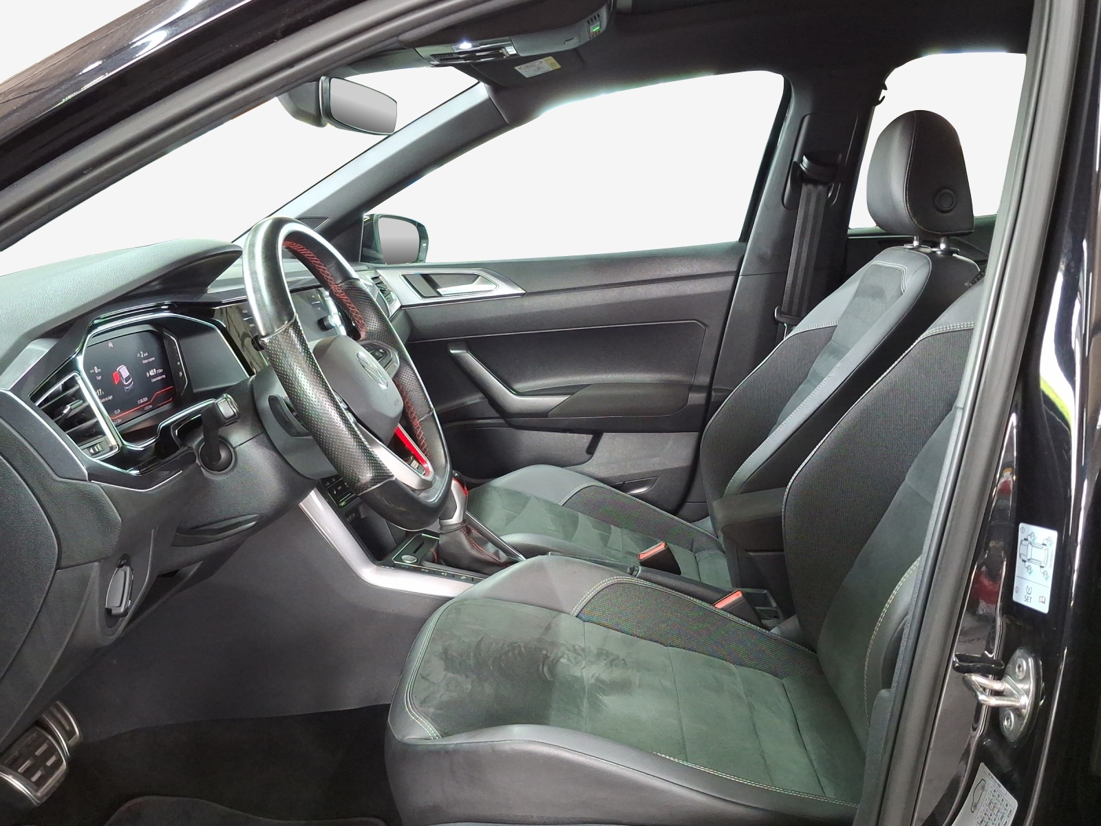 VW Polo 2.0 TSI GTI DSG-image-7