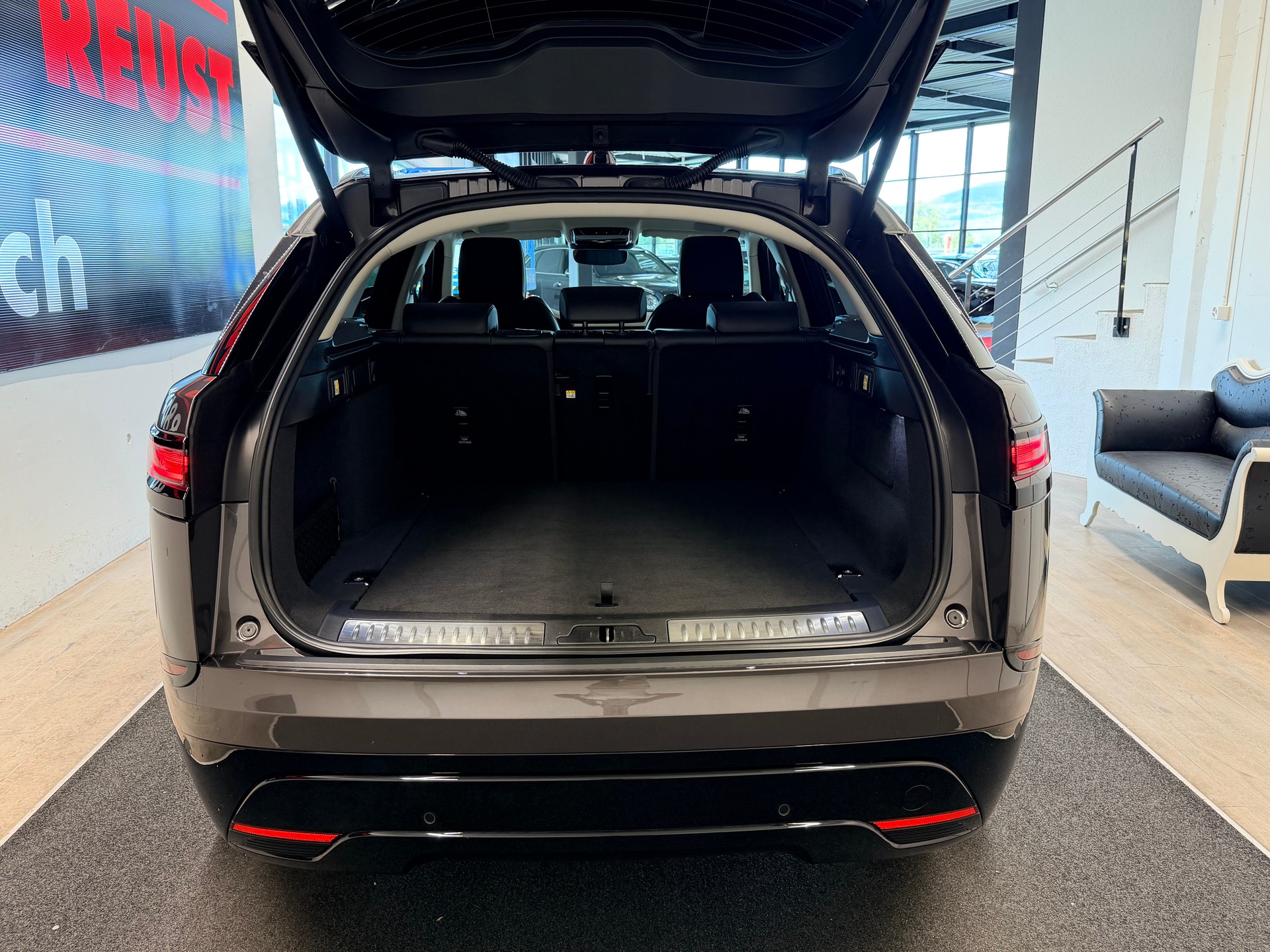 LAND ROVER Range Rover Velar Dynamic HSE P 400 Automatic-image-10