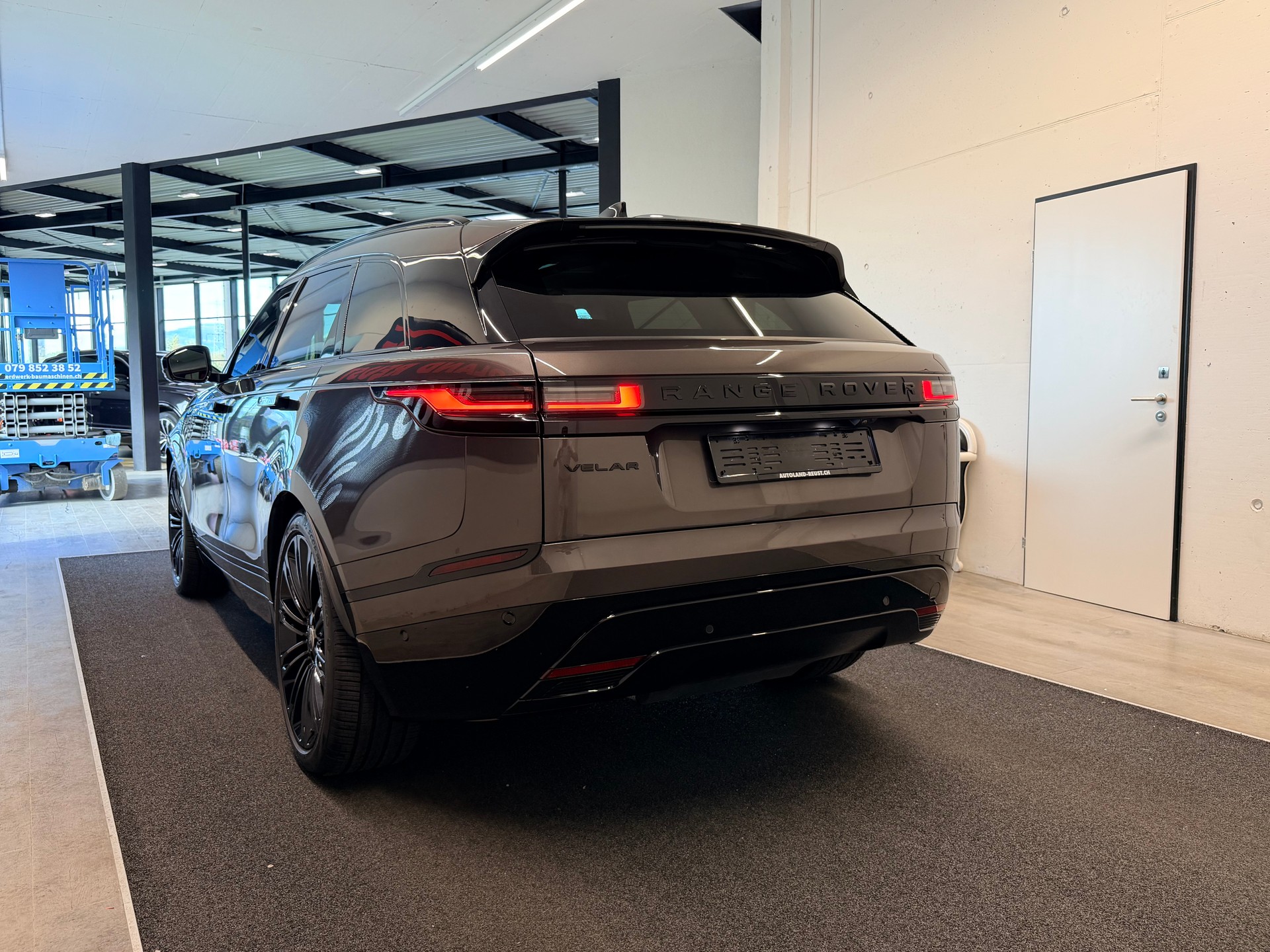 LAND ROVER Range Rover Velar Dynamic HSE P 400 Automatic-image-8