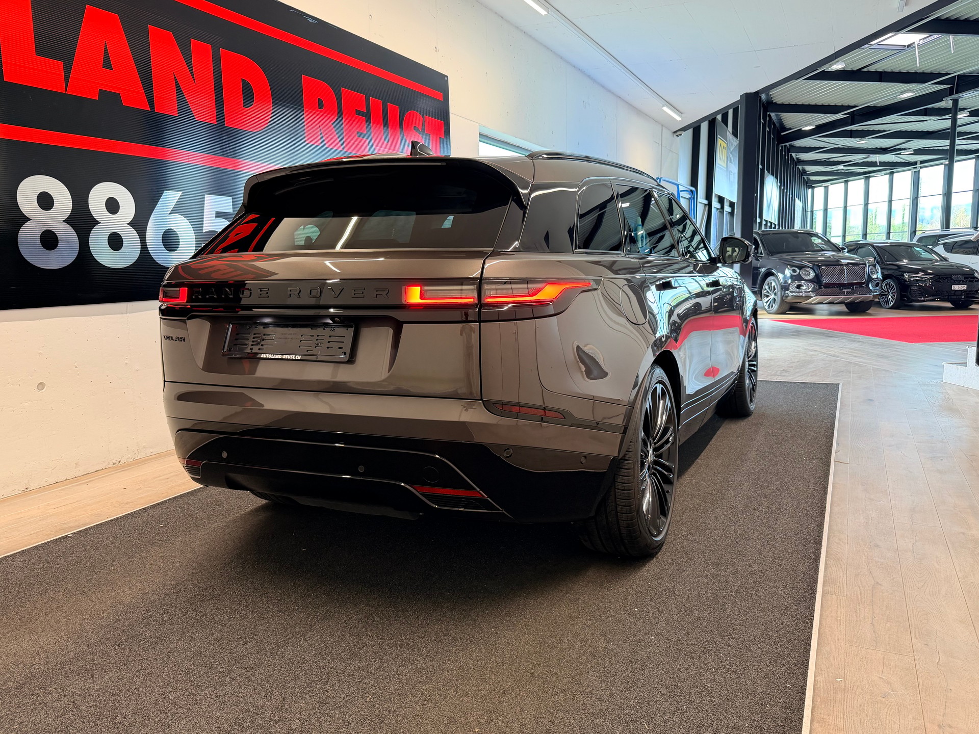 LAND ROVER Range Rover Velar Dynamic HSE P 400 Automatic-image-7