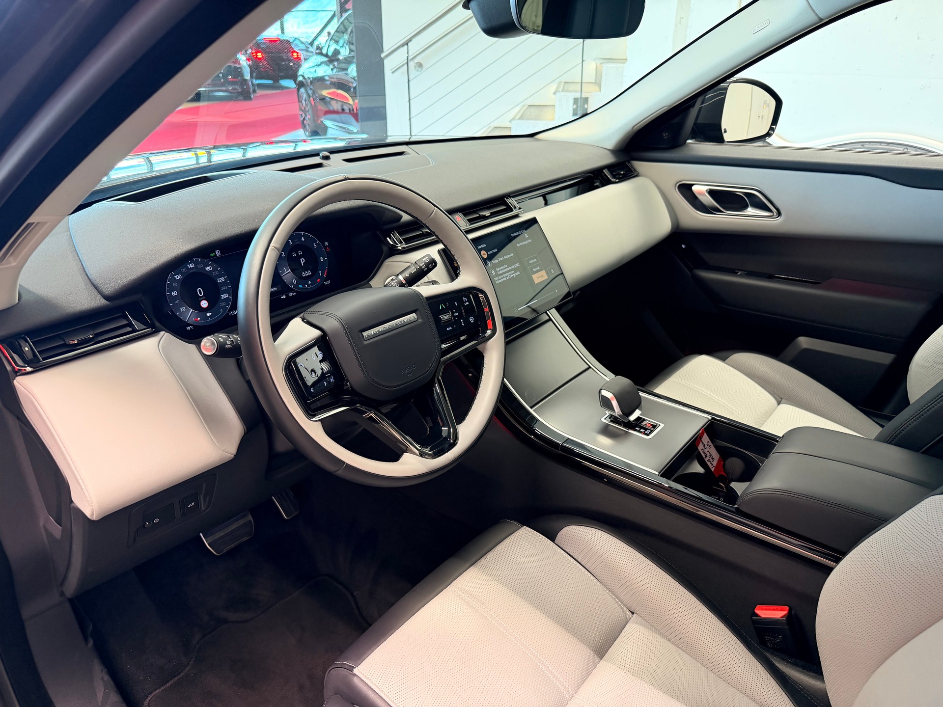 LAND ROVER Range Rover Velar Dynamic HSE P 400 Automatic-image-11