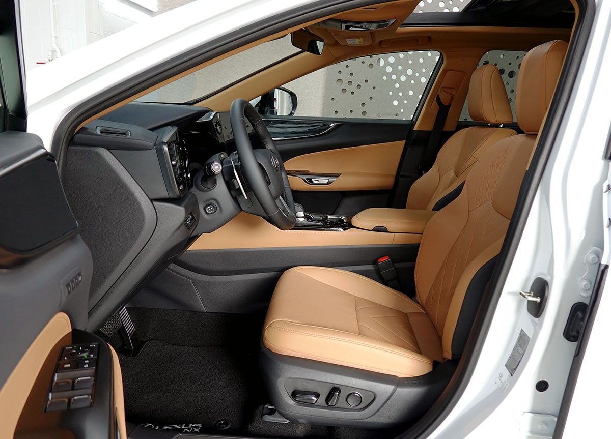 LEXUS NX 450h+ E-FOUR Comfort Pack Interieur, Panorama-image-6