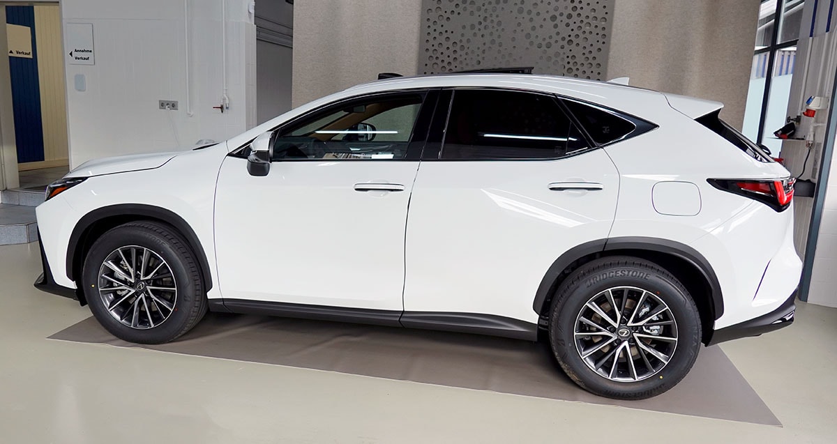 LEXUS NX 450h+ E-FOUR Comfort Pack Interieur, Panorama-image-1