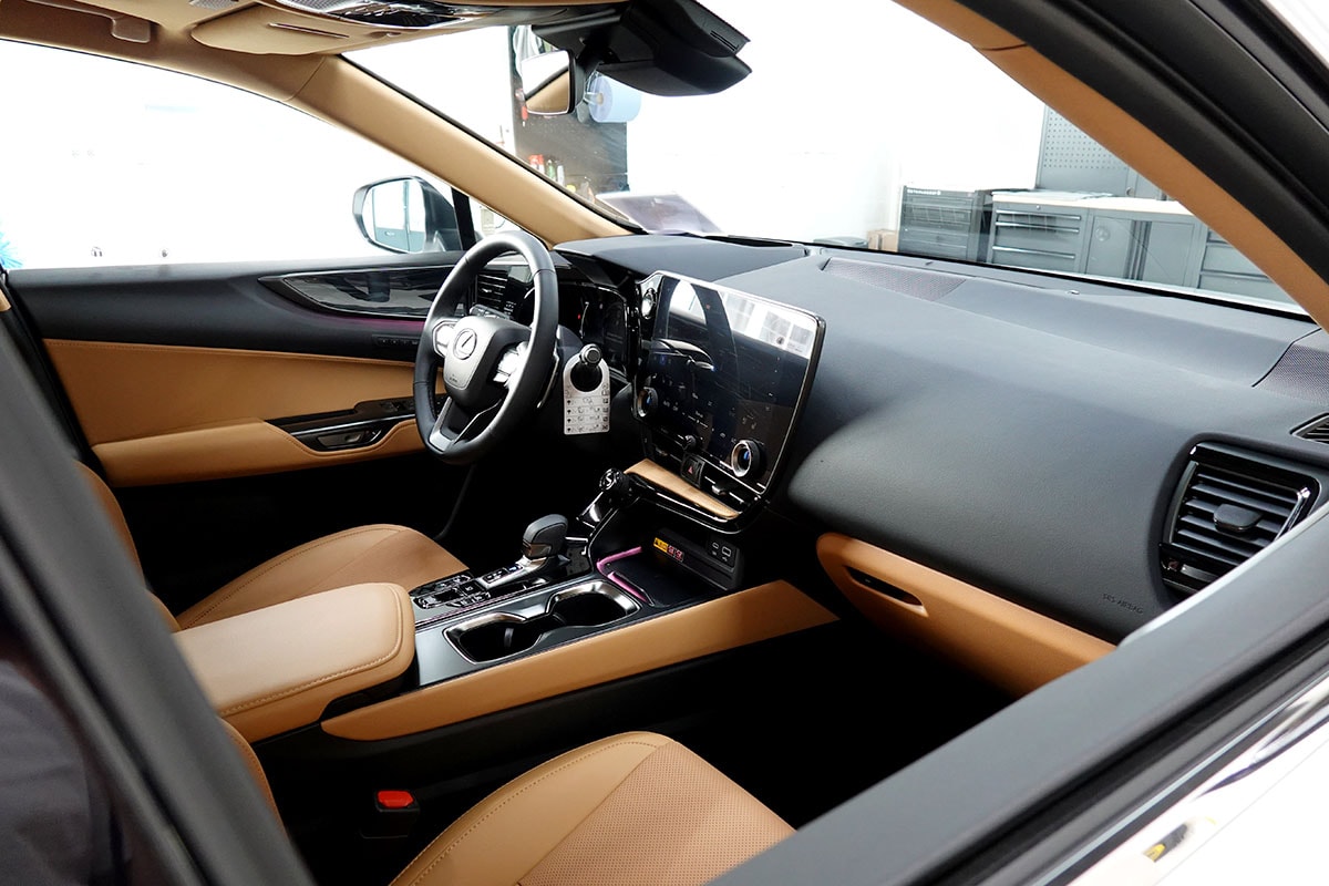 LEXUS NX 450h+ E-FOUR Comfort Pack Interieur, Panorama-image-5